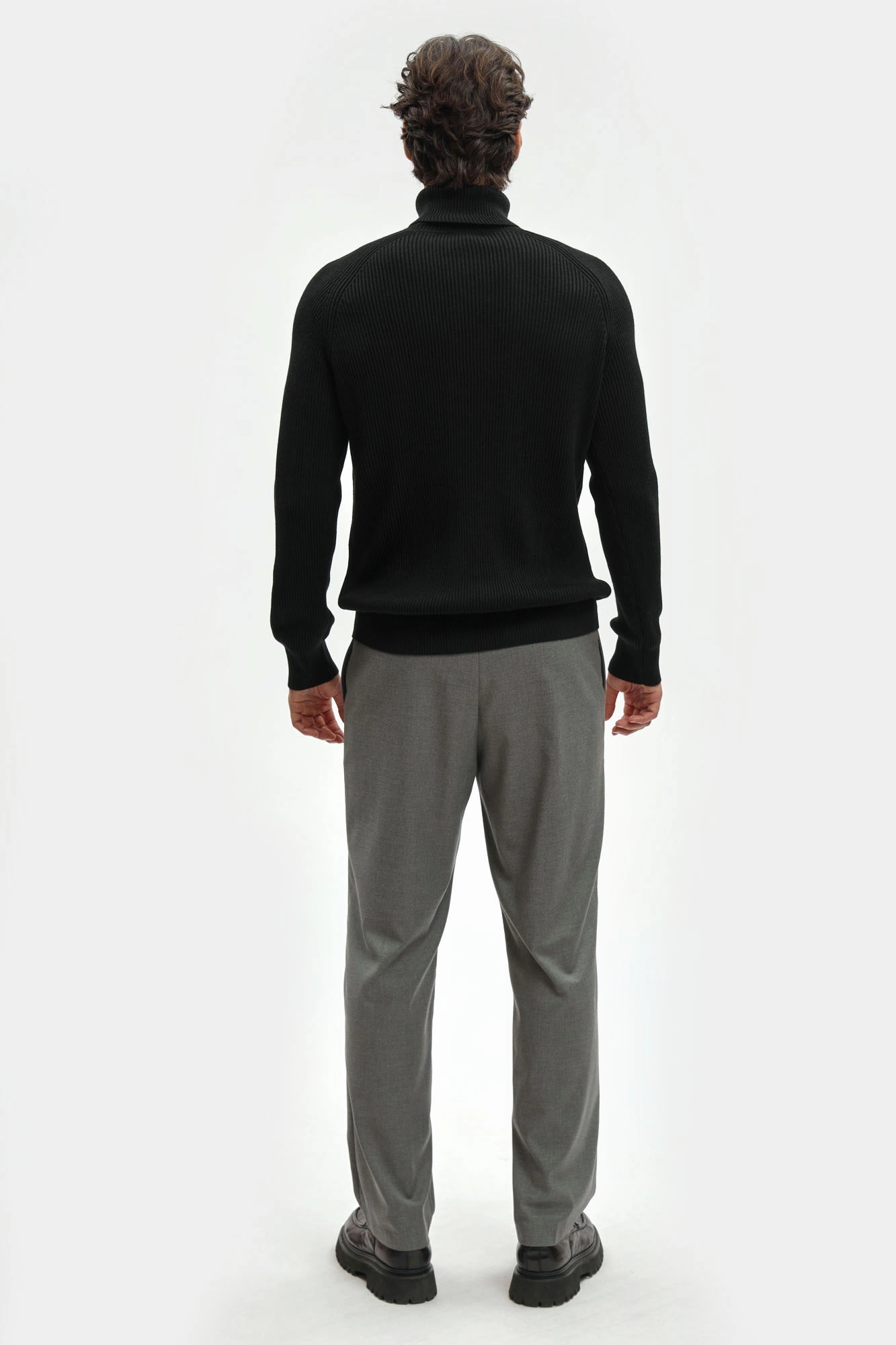 30048028_10005608 Джемпер Strellson Черный