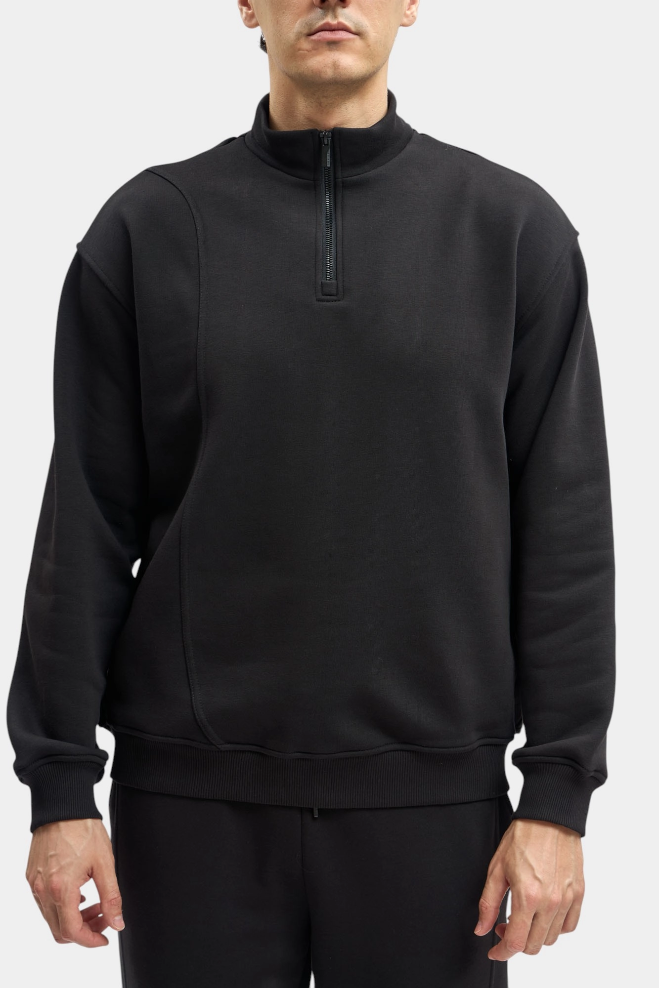 M-252-P-20-0602 Свитшот The Hills Черный