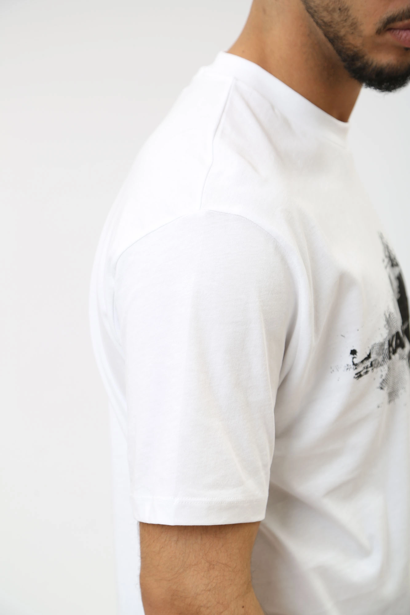 542224_755148 Футболка Karl Lagerfeld Белый