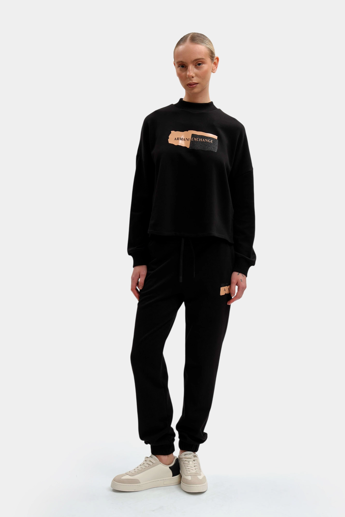 XW001799_AF24312 свитшот armani exchange 