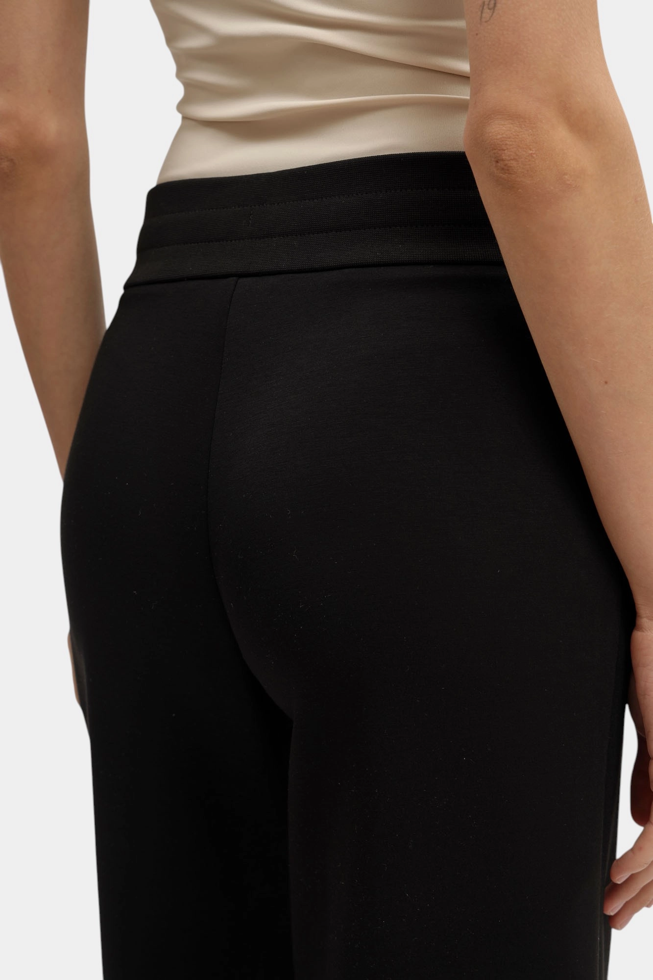 XW001289_AF16111 брюки спортивные armani exchange 