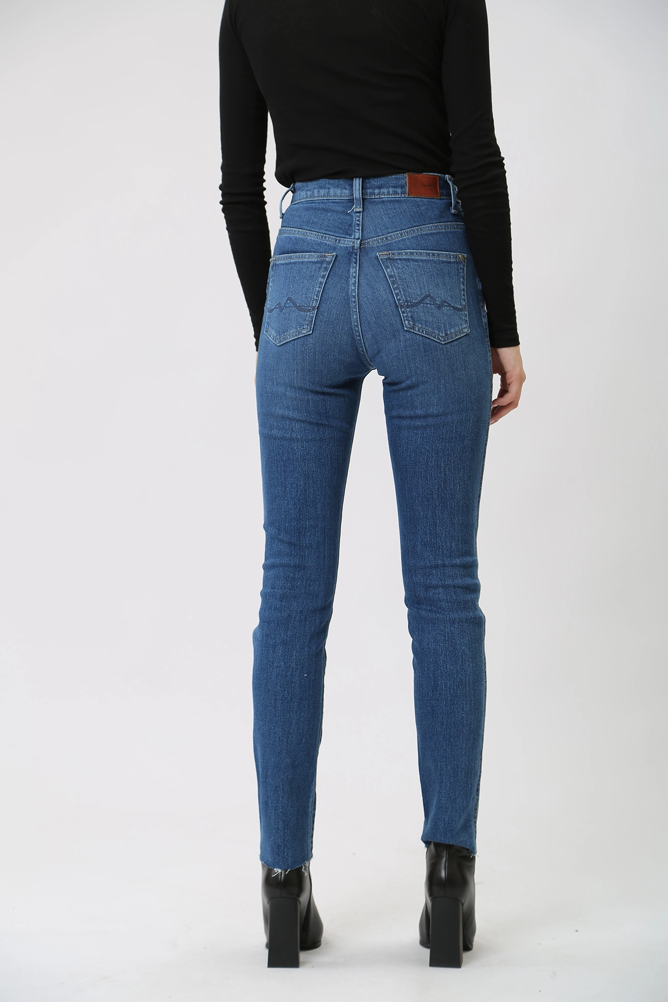 PL204590GX8 джинсы slim jeans uhw pepe jeans