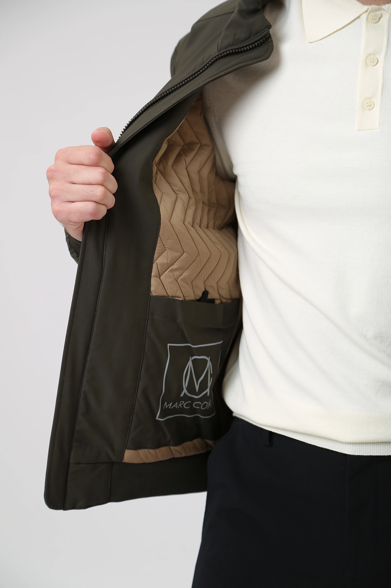 CR2859F23 Бомбер Marc Cony Хаки