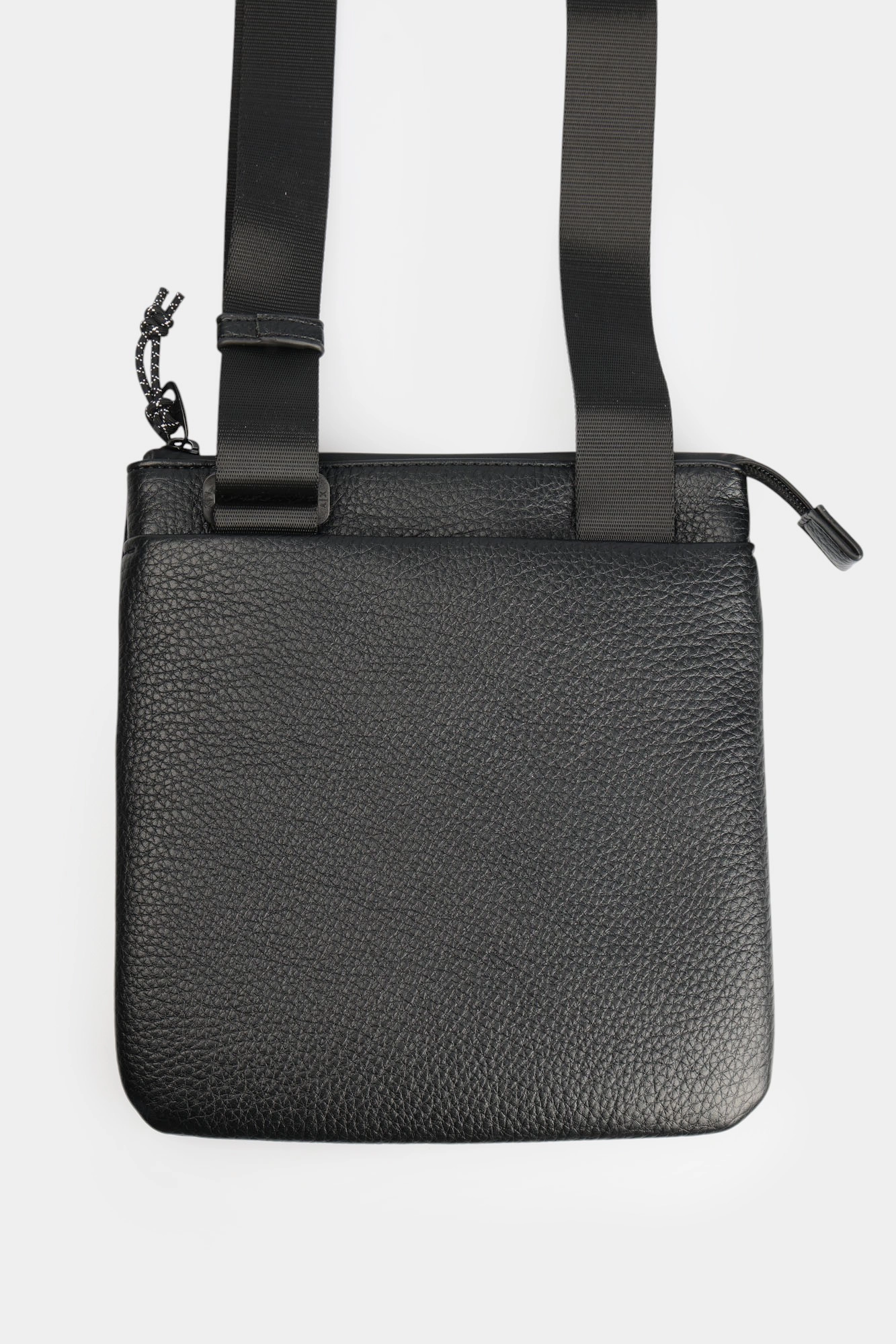 XM001619_AF17210 Сумка Armani Exchange Черный