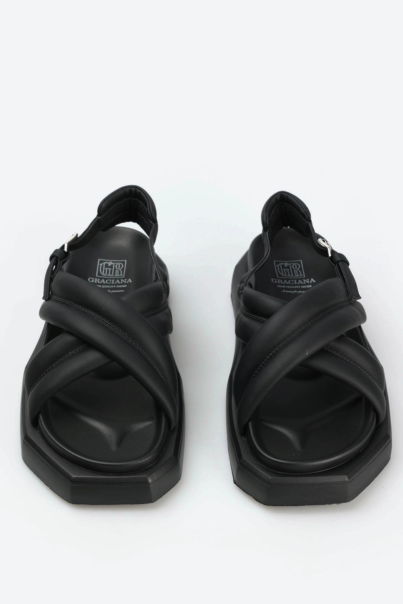 S8-011-5 Сандалии Graciana Черный
