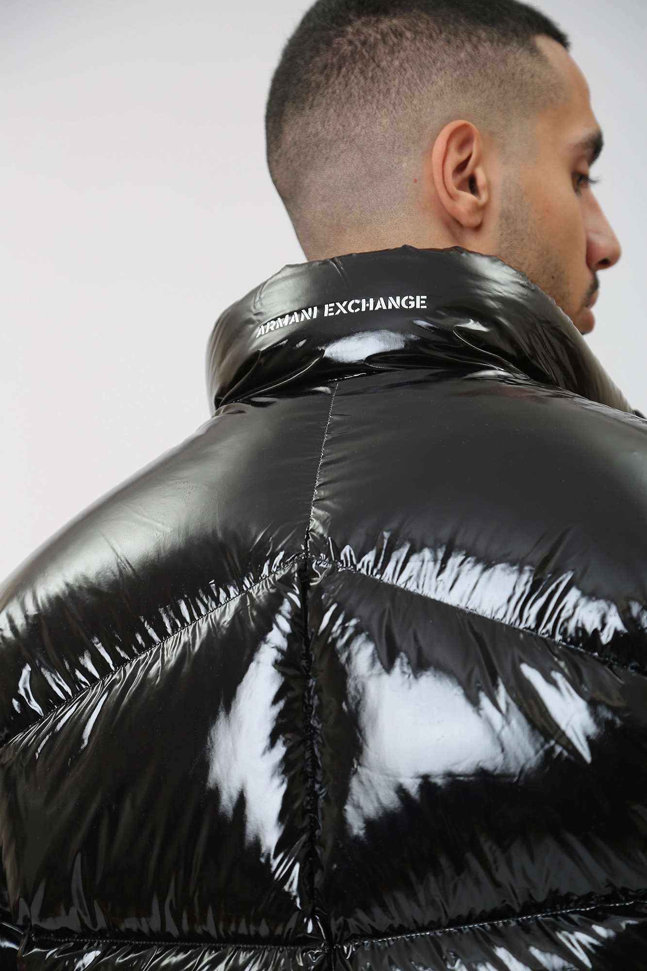 6RZBL3_ZN2RZ Куртка пуховая Armani Exchange Черный