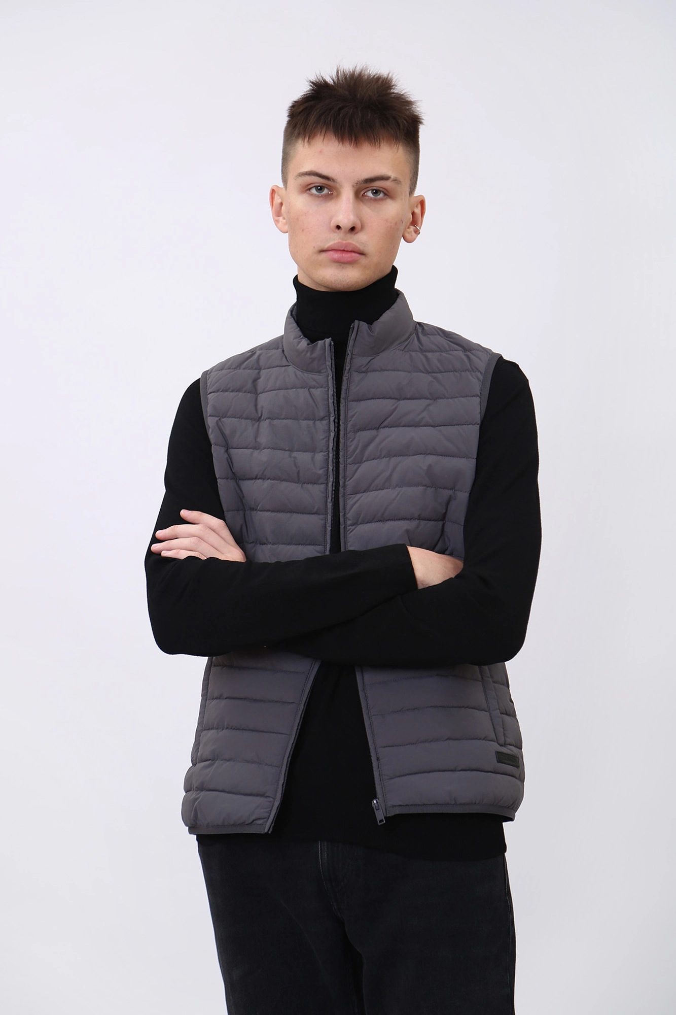 52S00752-1T005976 Жилет утепленный Trussardi Серый