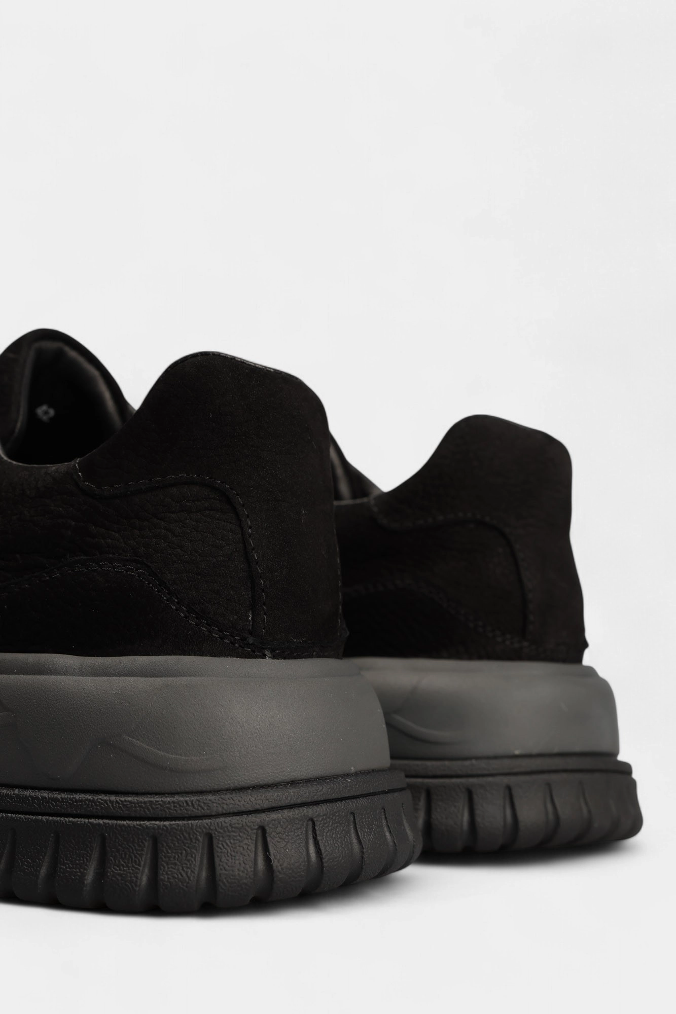 V5315-99 Кроссовки Graciana Черный