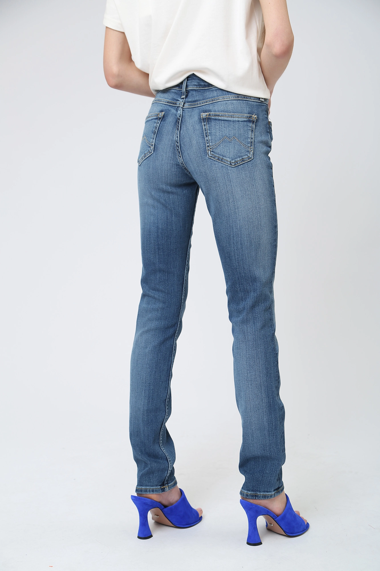 0586-5039 джинсы jasmin slim mustang 