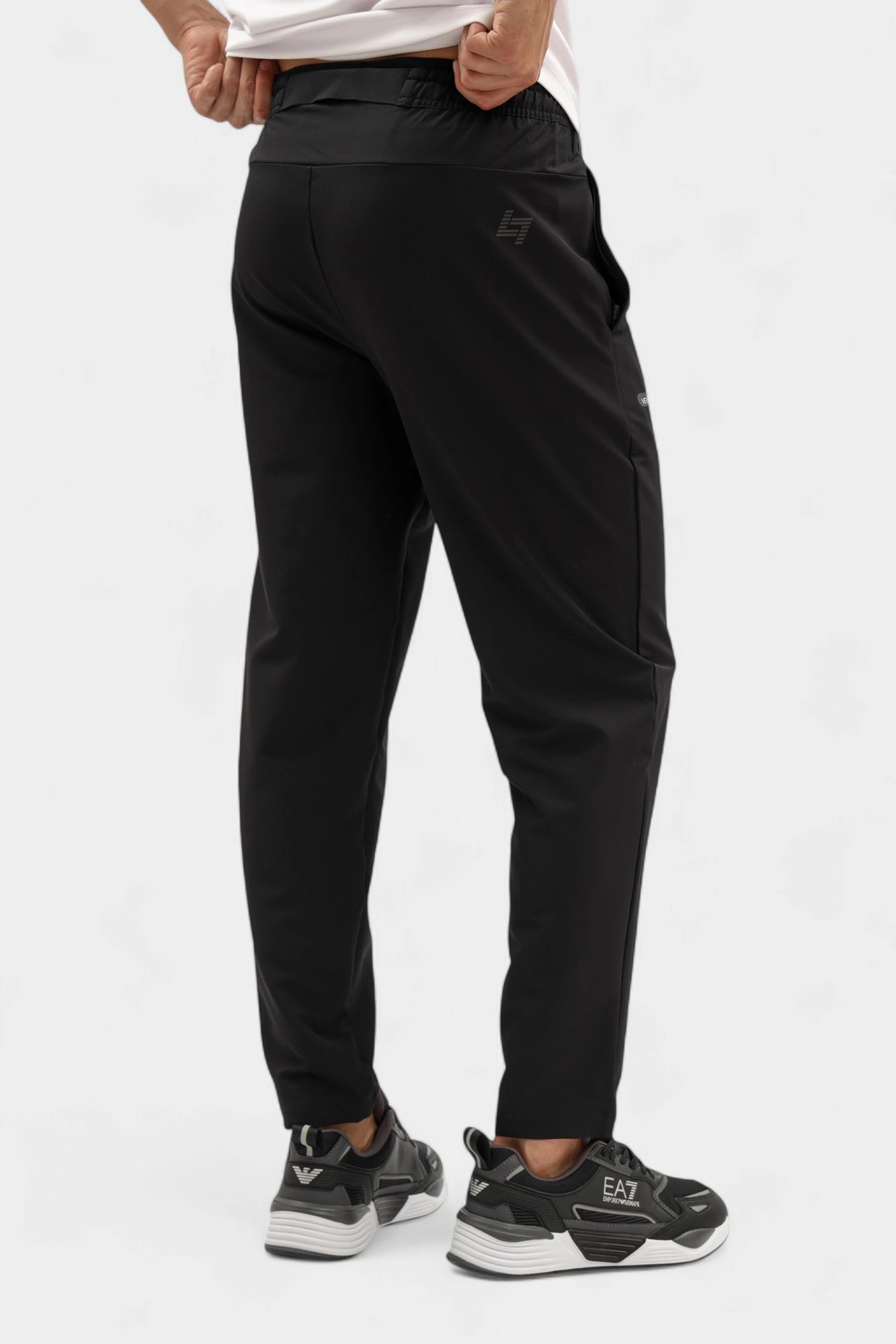 7M000641_AF16826 Брюки EA7 Черный