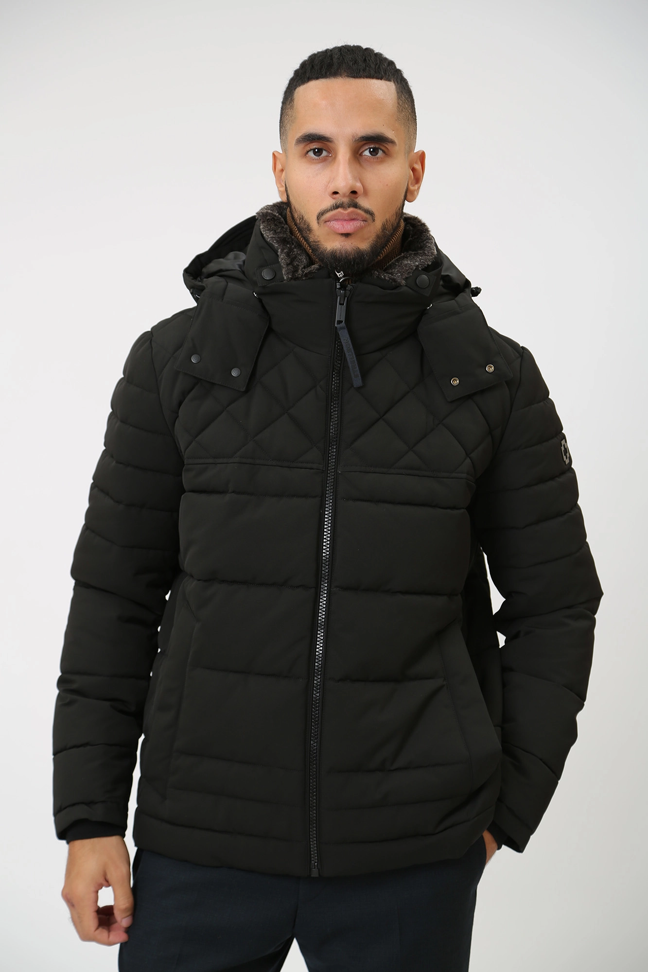 30039089_10014218 Куртка Strellson Черный