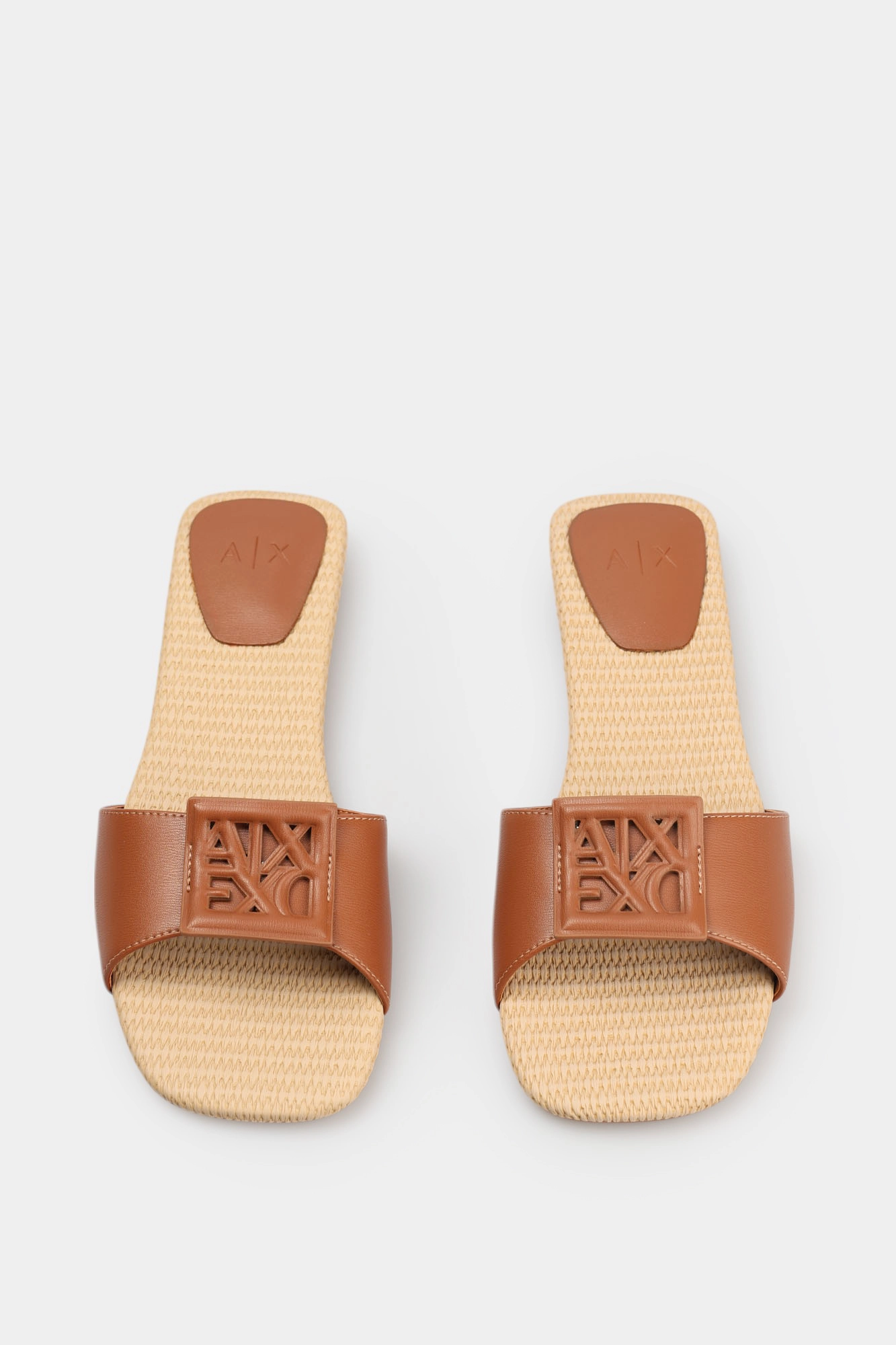 XDP055_XV921 Шлепанцы Armani Exchange Розовый