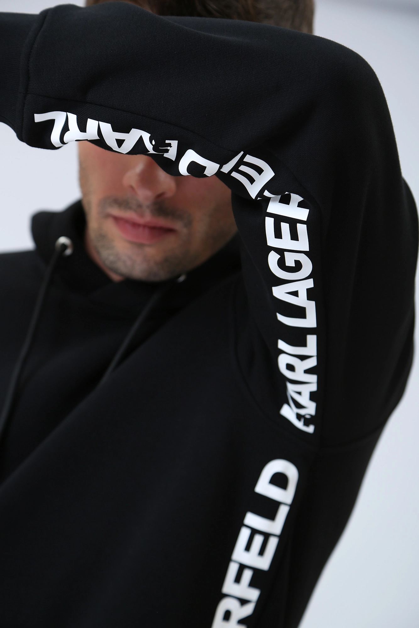 532900_705038 Худи Karl Lagerfeld Черный