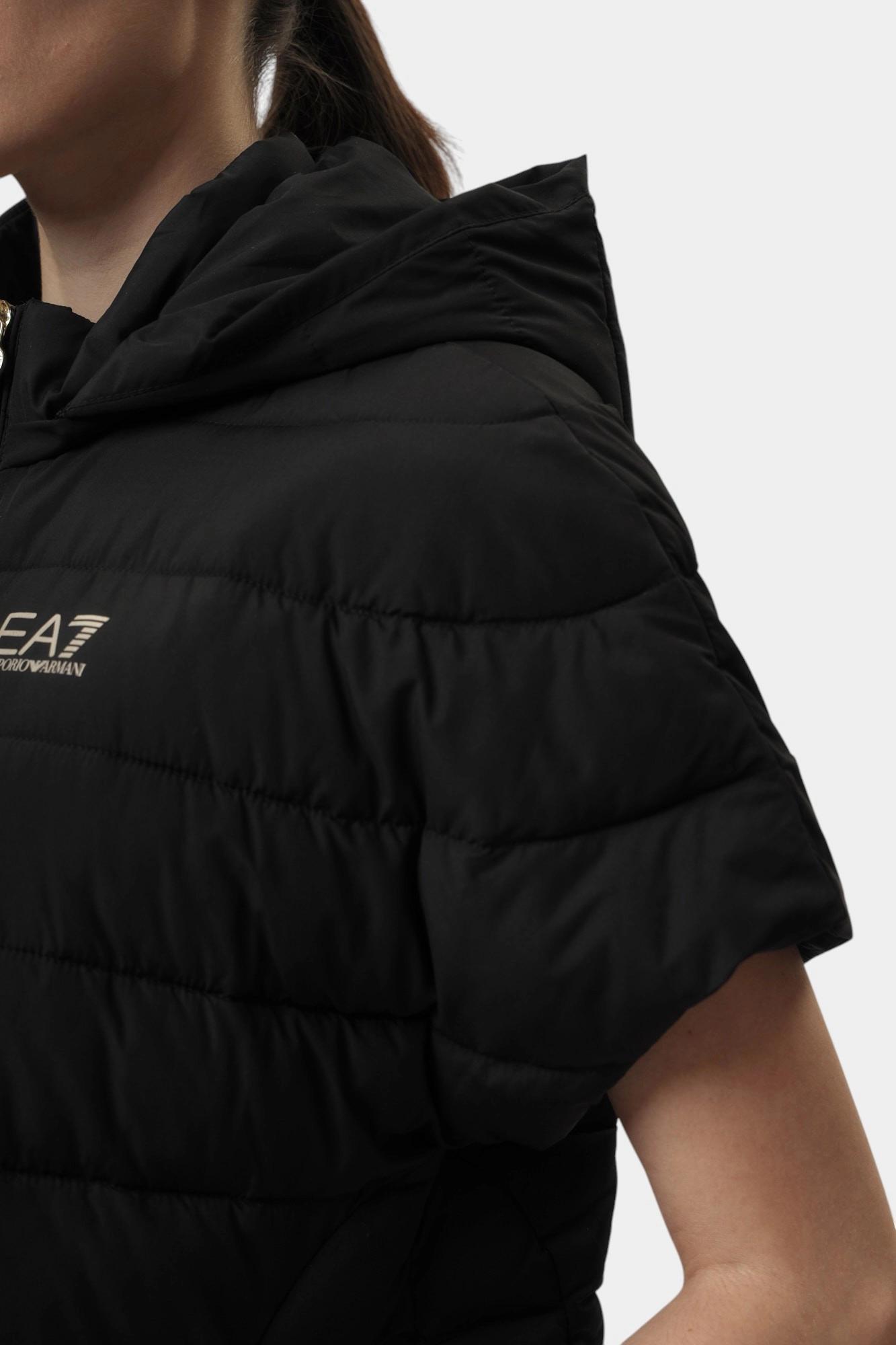 7W000090_AF12476 жилет ea7 