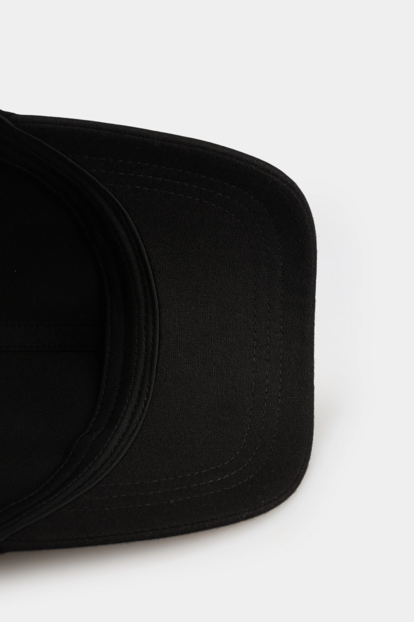 554121_805622 Кепка Karl Lagerfeld Черный