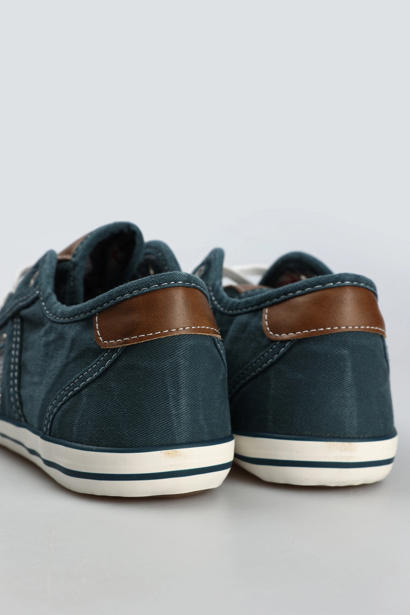 1099-310 Кеды Mustang Зеленый