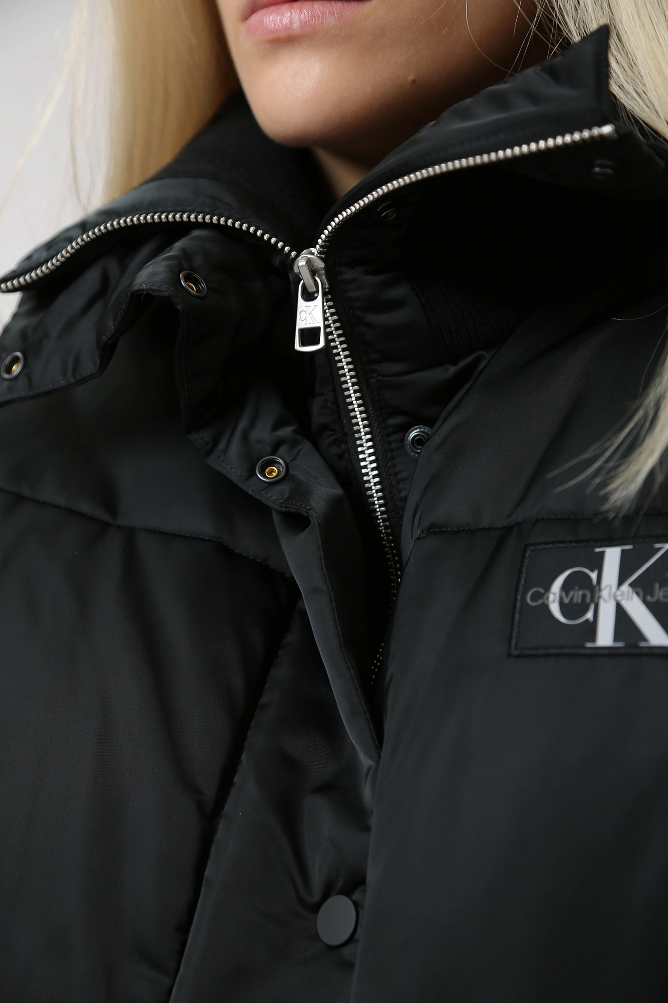 J20J221899 бомбер calvin klein jeans 