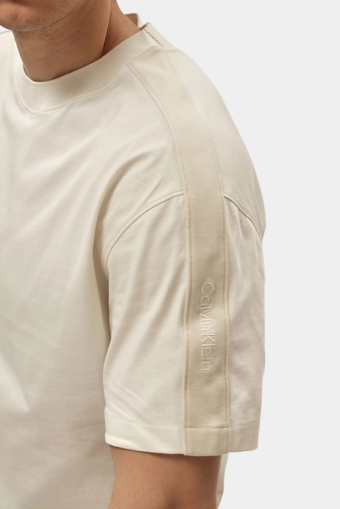 J30J327237 Футболка Calvin Klein Jeans Белый