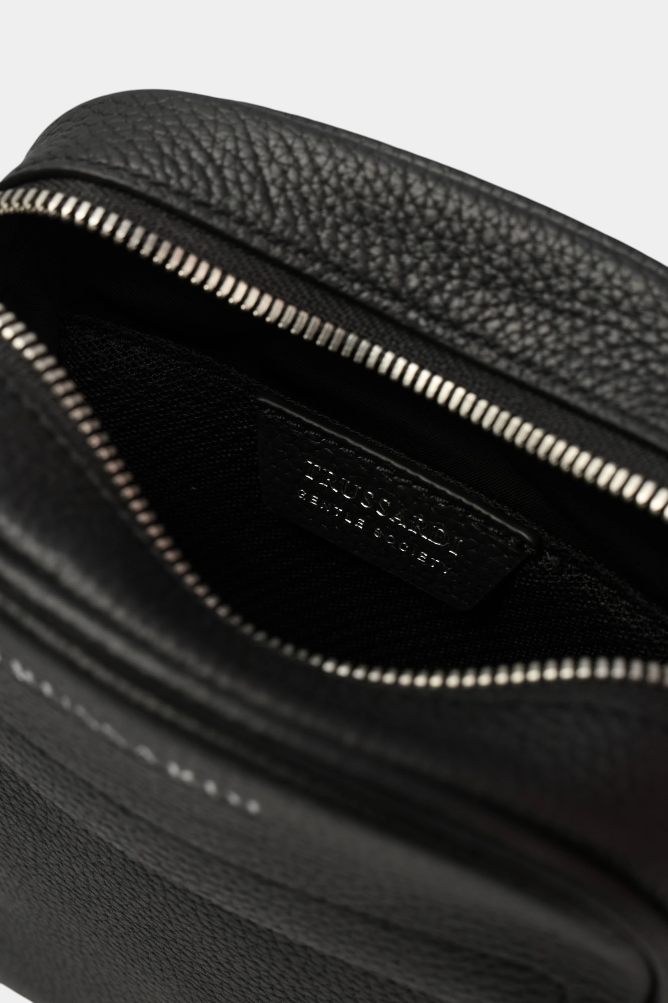Z589E005966N-MBC02L33-21PA Сумка на плечо Trussardi Черный