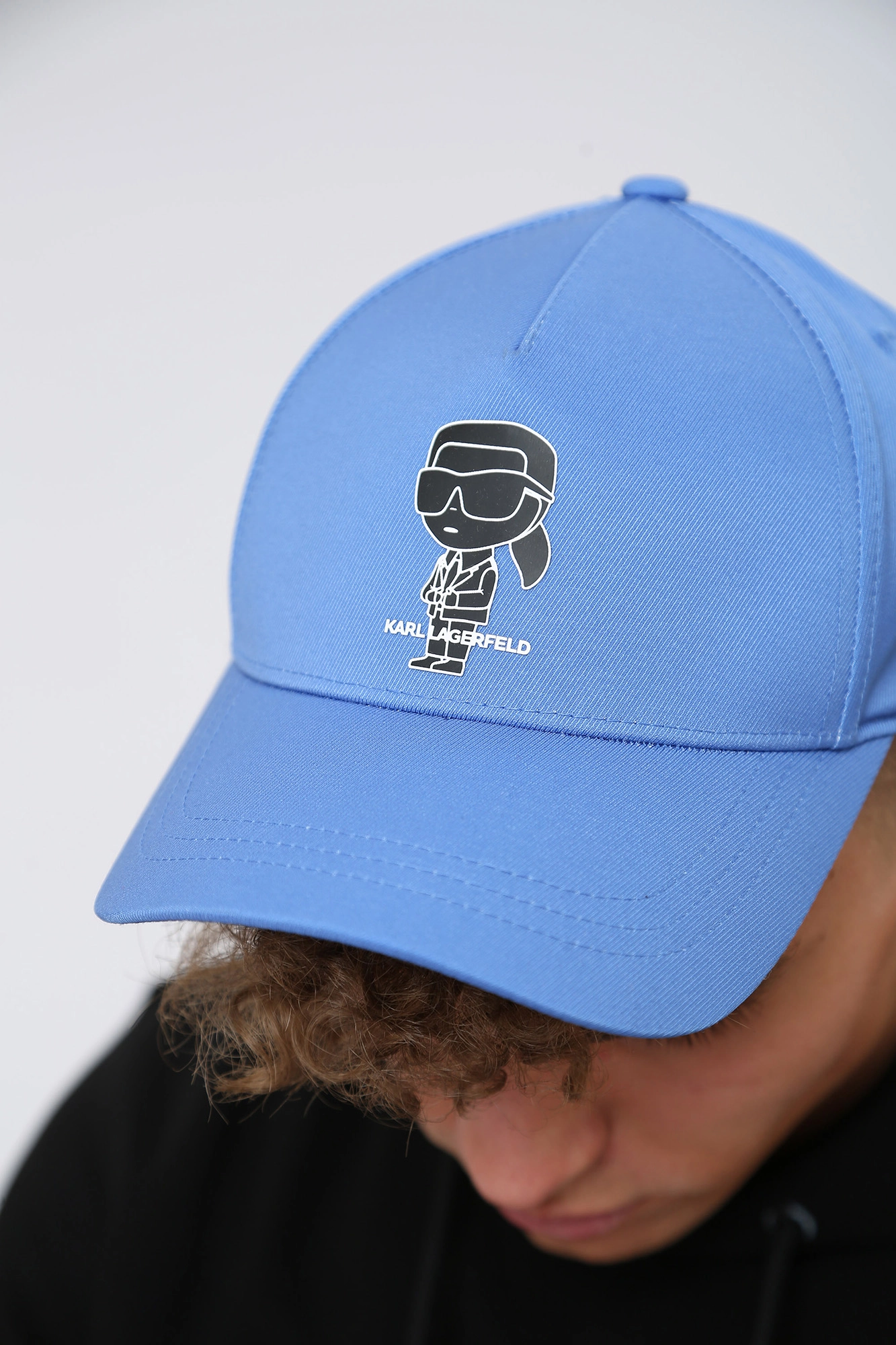 531122_805615 Кепка Karl Lagerfeld Голубой