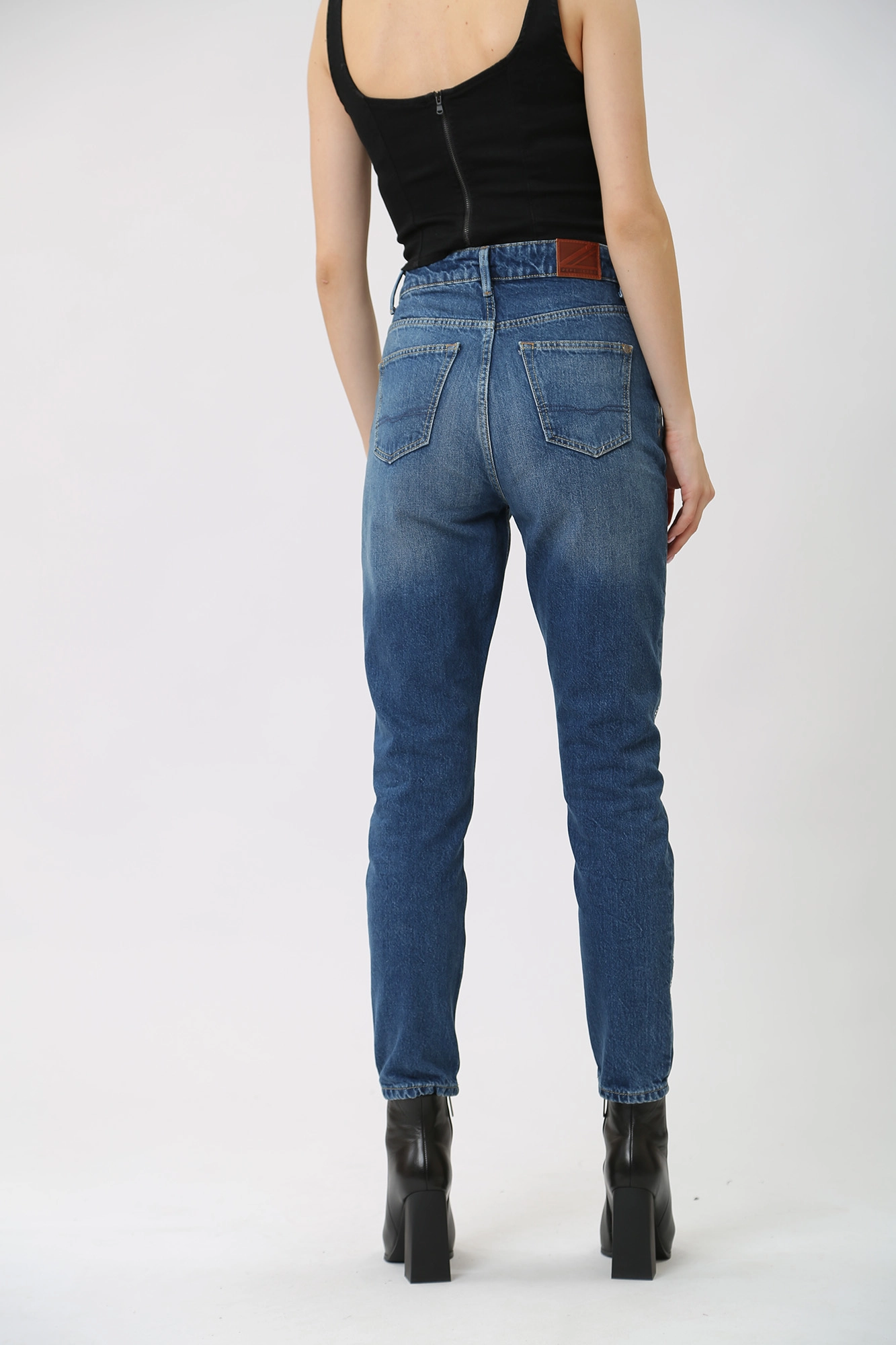 PL204601 джинсы tapered jeans uhw sparkle  pepe jeans 