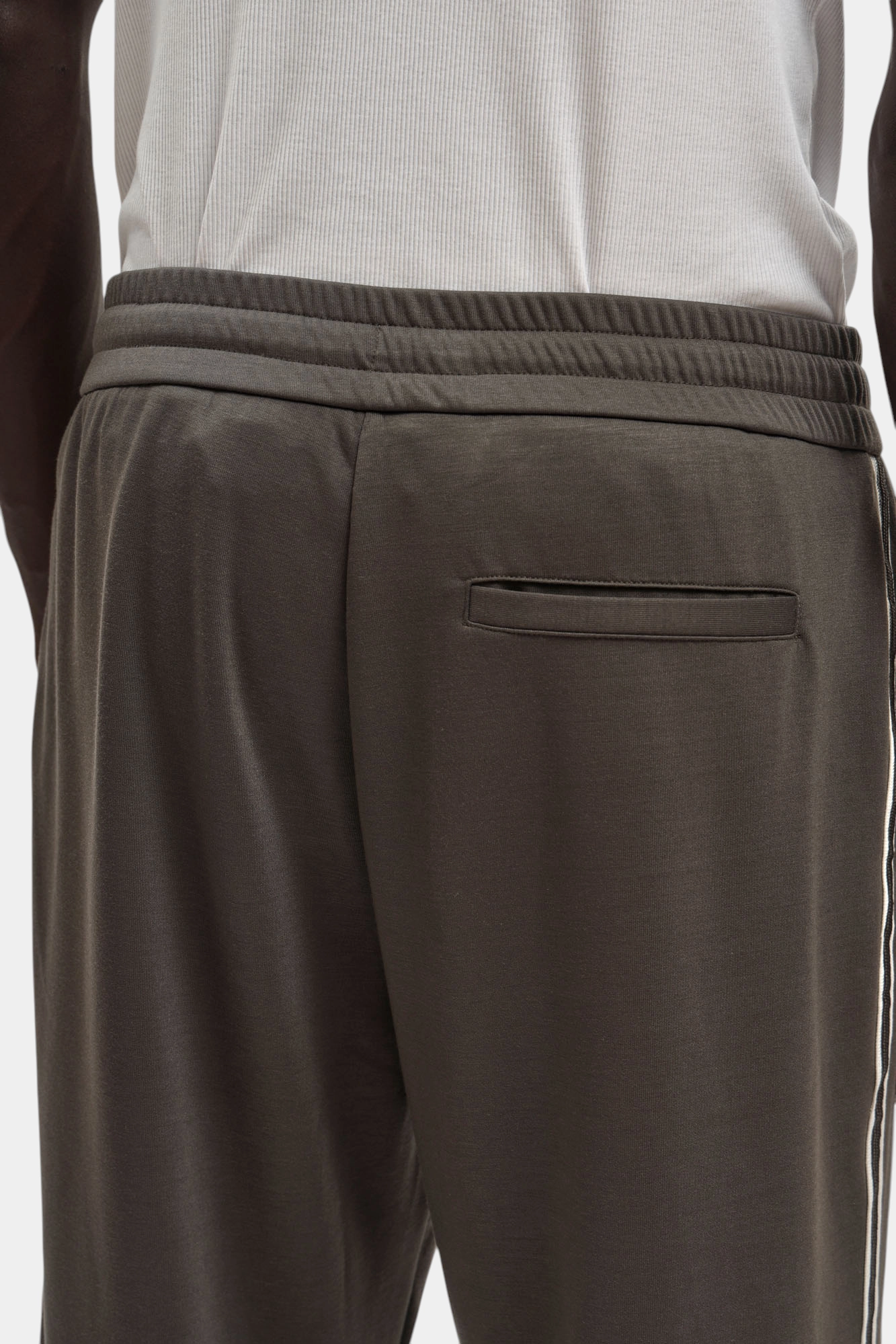 8NZPSG_Z9N1Z Брюки спортивные Armani Exchange Серый