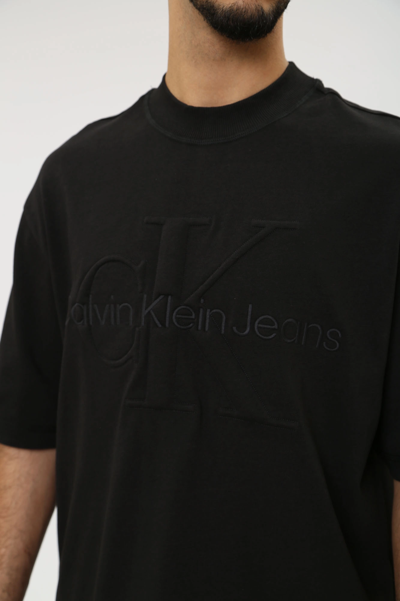 J30J325210 Футболка Calvin Klein Jeans Черный