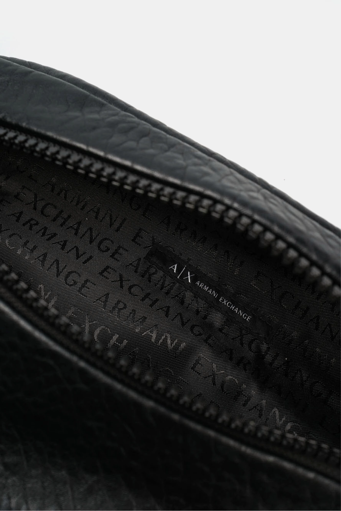 XM000853_AF12967 Сумка на пояс Armani Exchange Черный