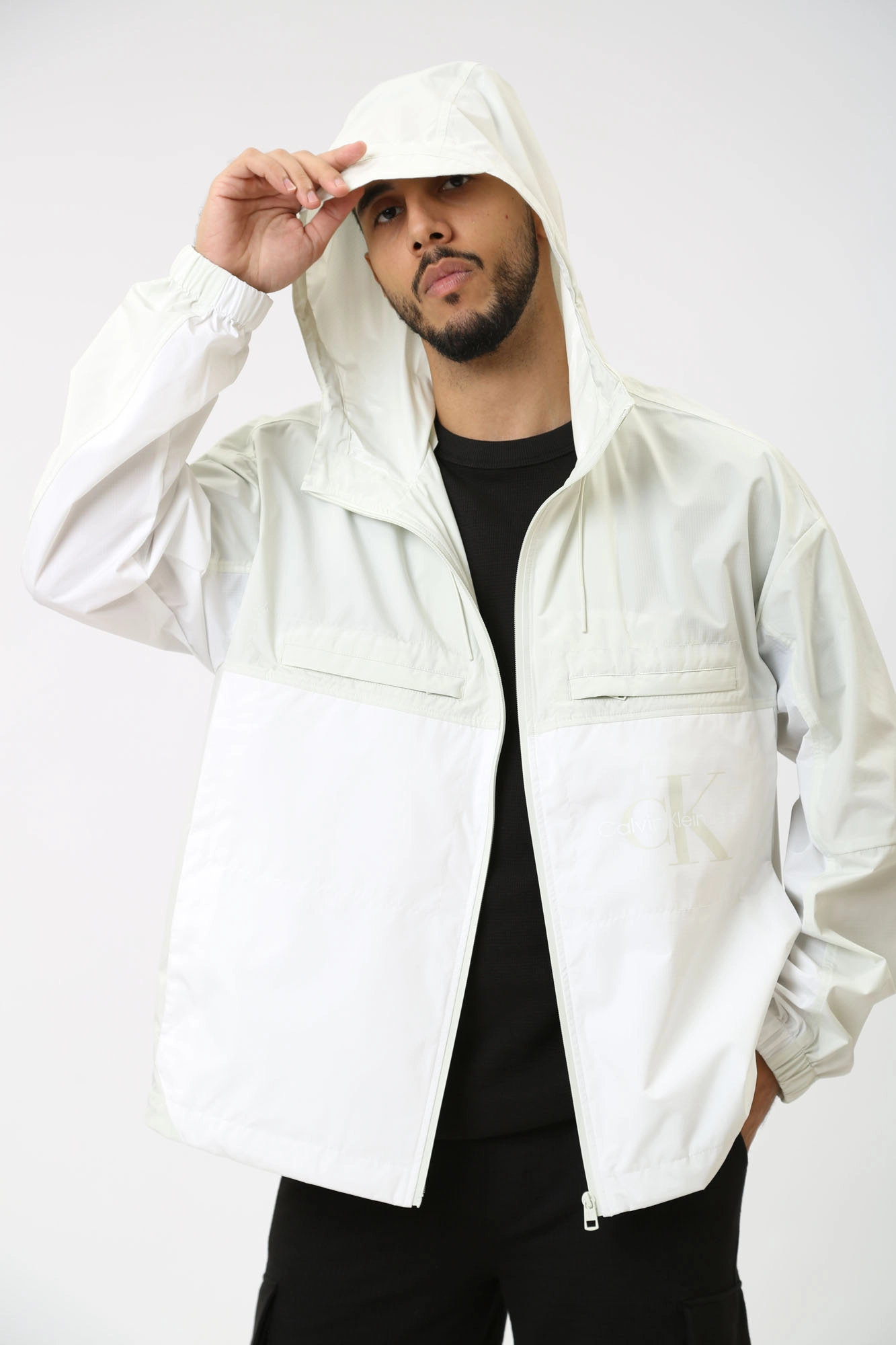 J30J325112 Куртка  Calvin Klein Jeans Белый