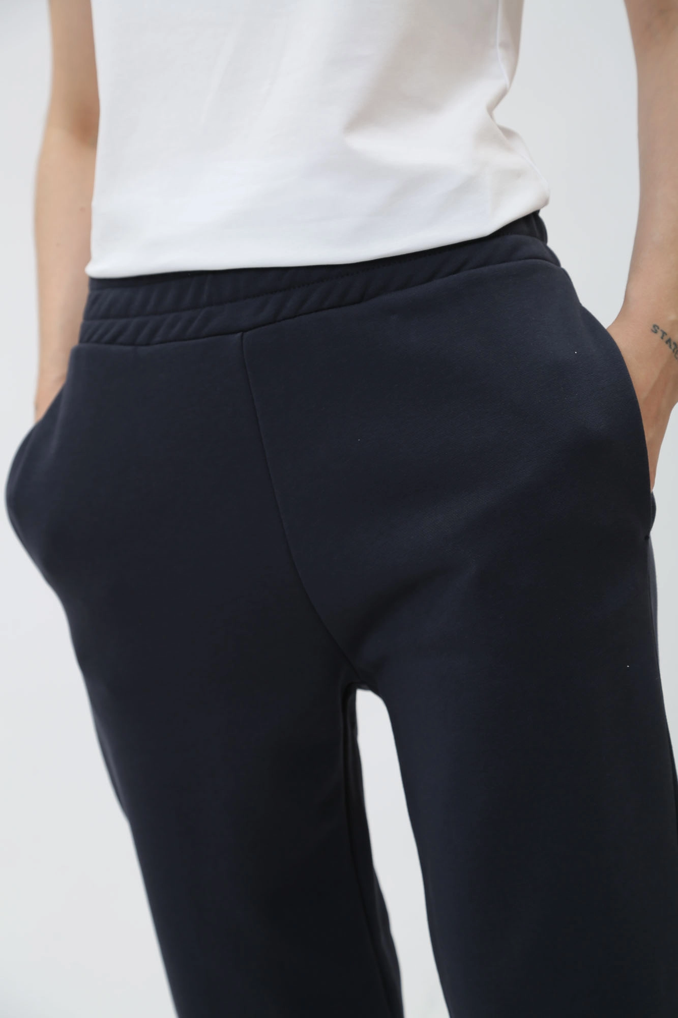 3DYP76_YJFFZ брюки спортивные armani exchange 