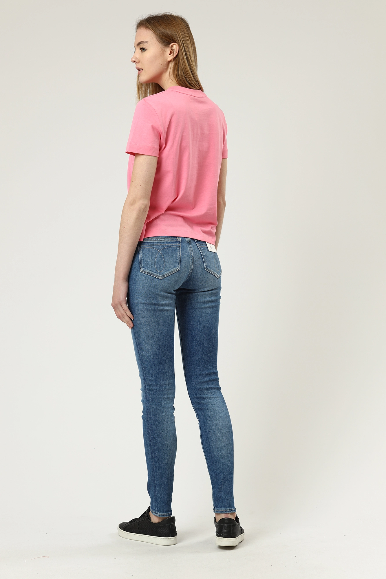 MID RISE SKINNY Calvin Klein Jeans J20J217864 1A4 Med Online.ru