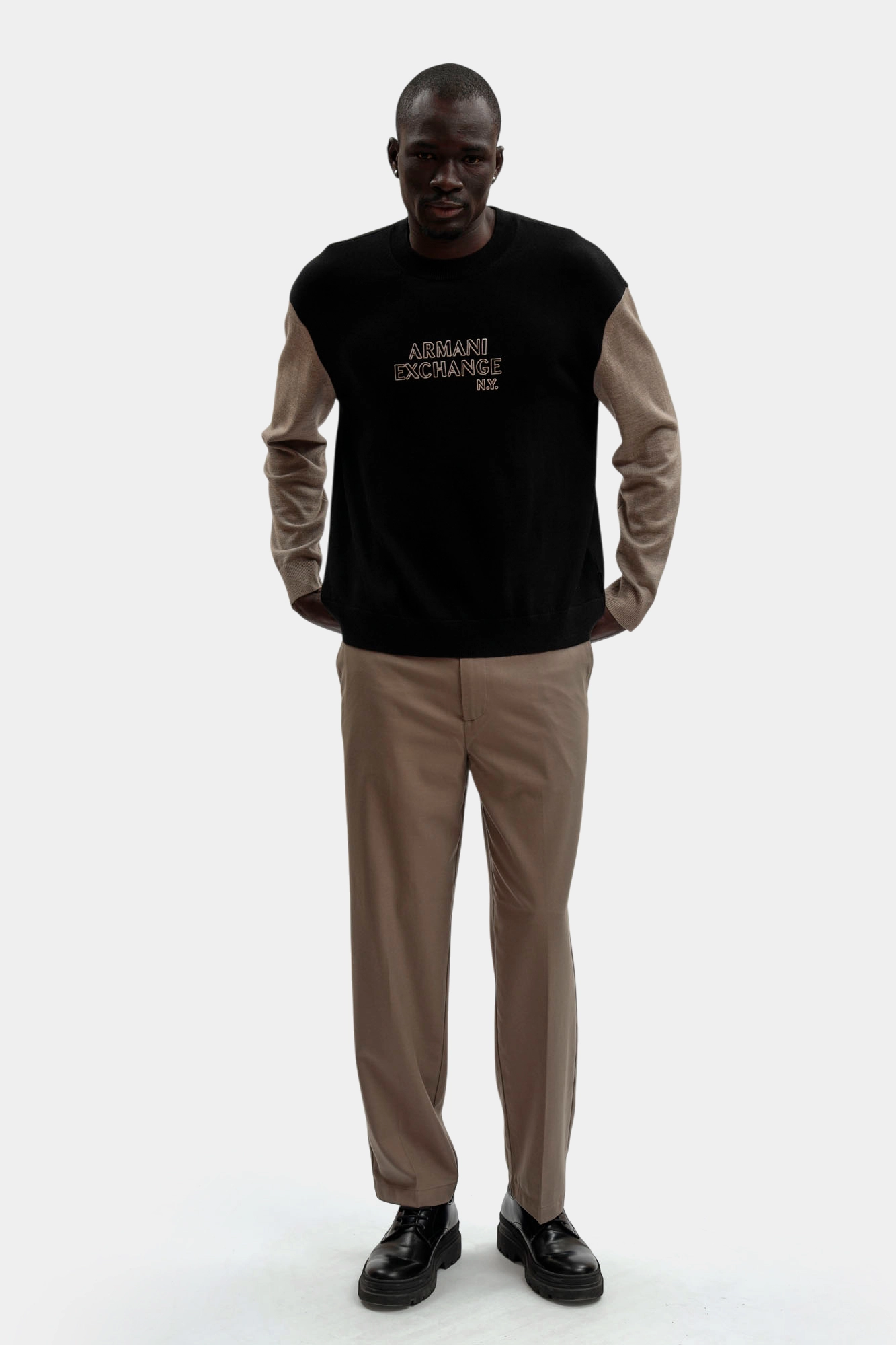 XM001811_AF14007 Свитшот Armani Exchange Черный