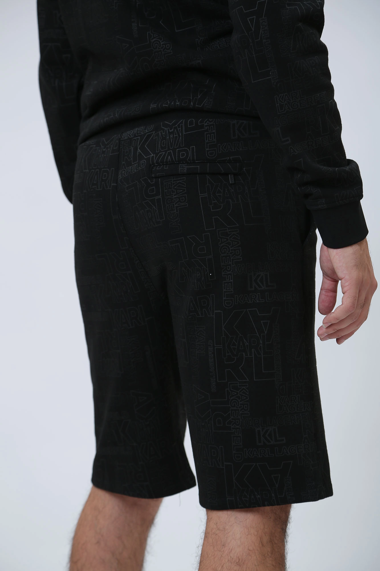 541900_705061 Шорты трикотажные Karl Lagerfeld Черный