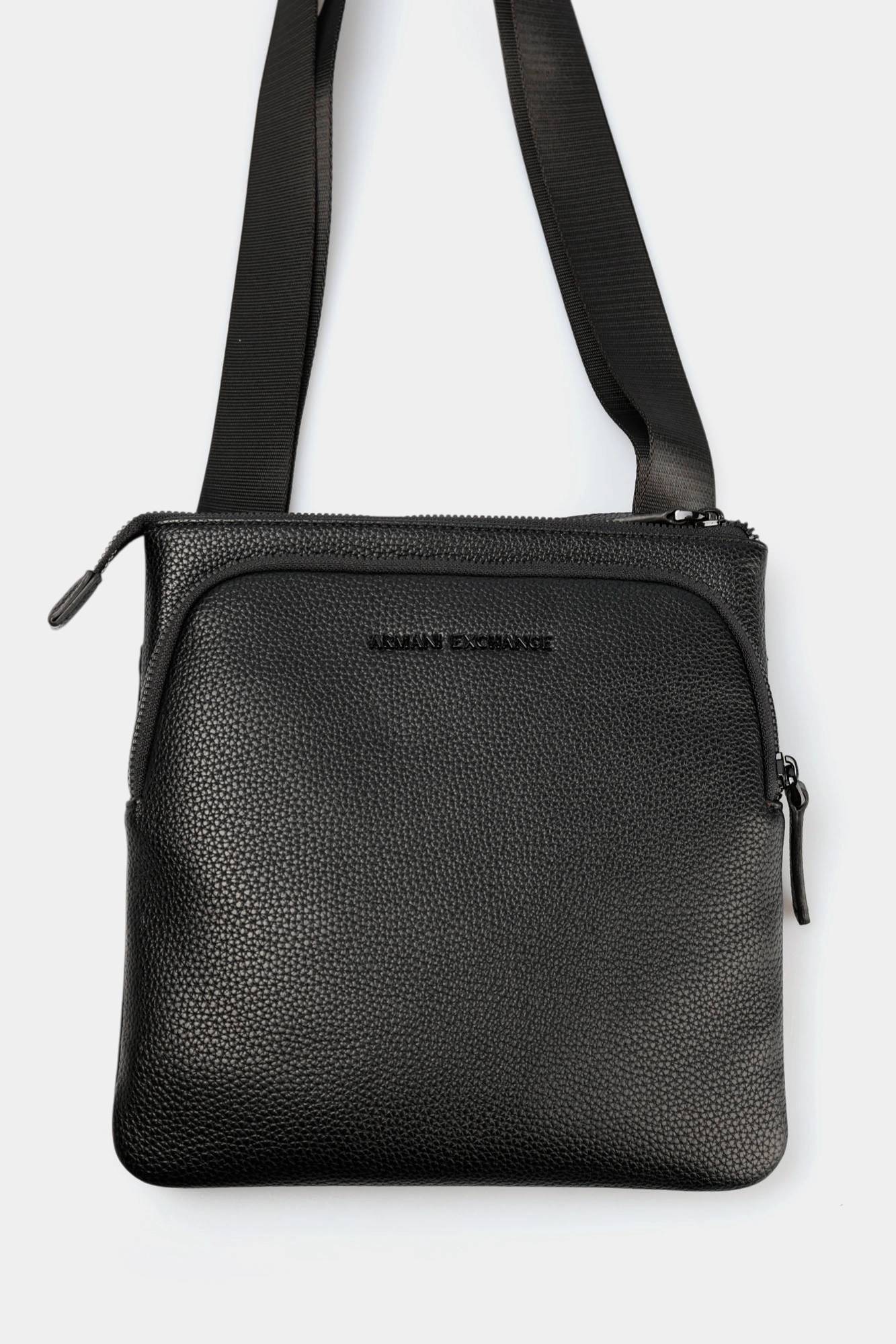 XM002033_AF19929 Сумка Armani Exchange Черный