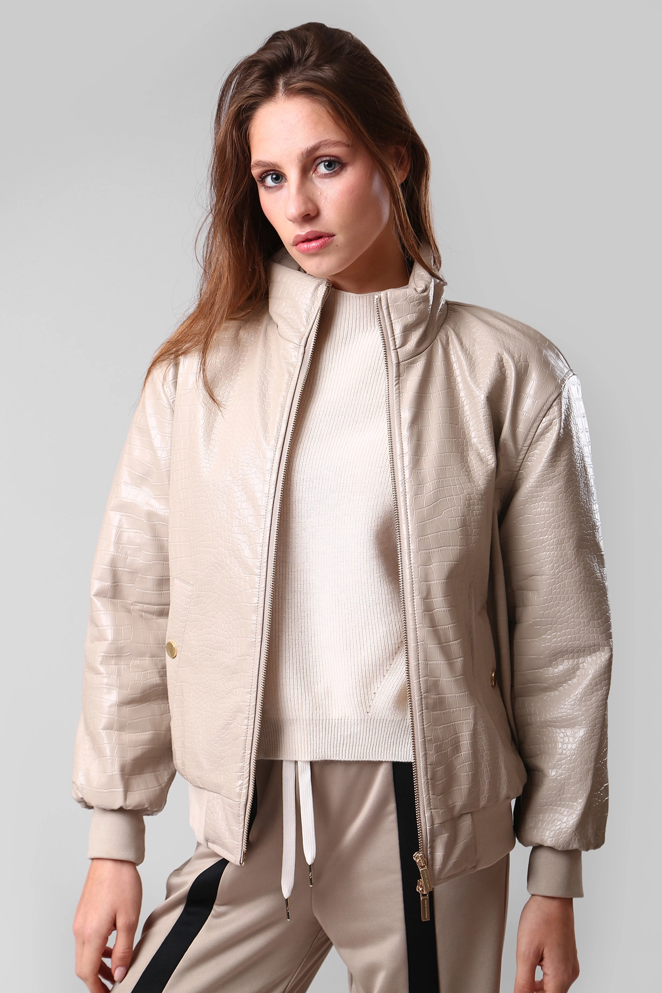 Armani Exchange 6LYB09 YN4HZ 1768 NOISE Med Online.ru