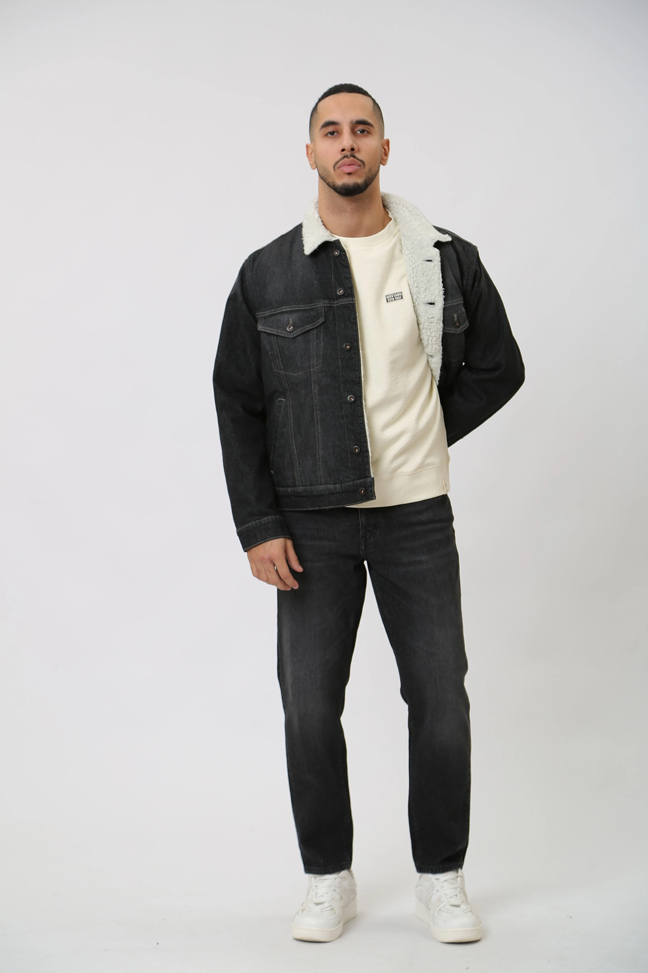 1014619-4000 Куртка джинсовая утепленная Mustang Черный