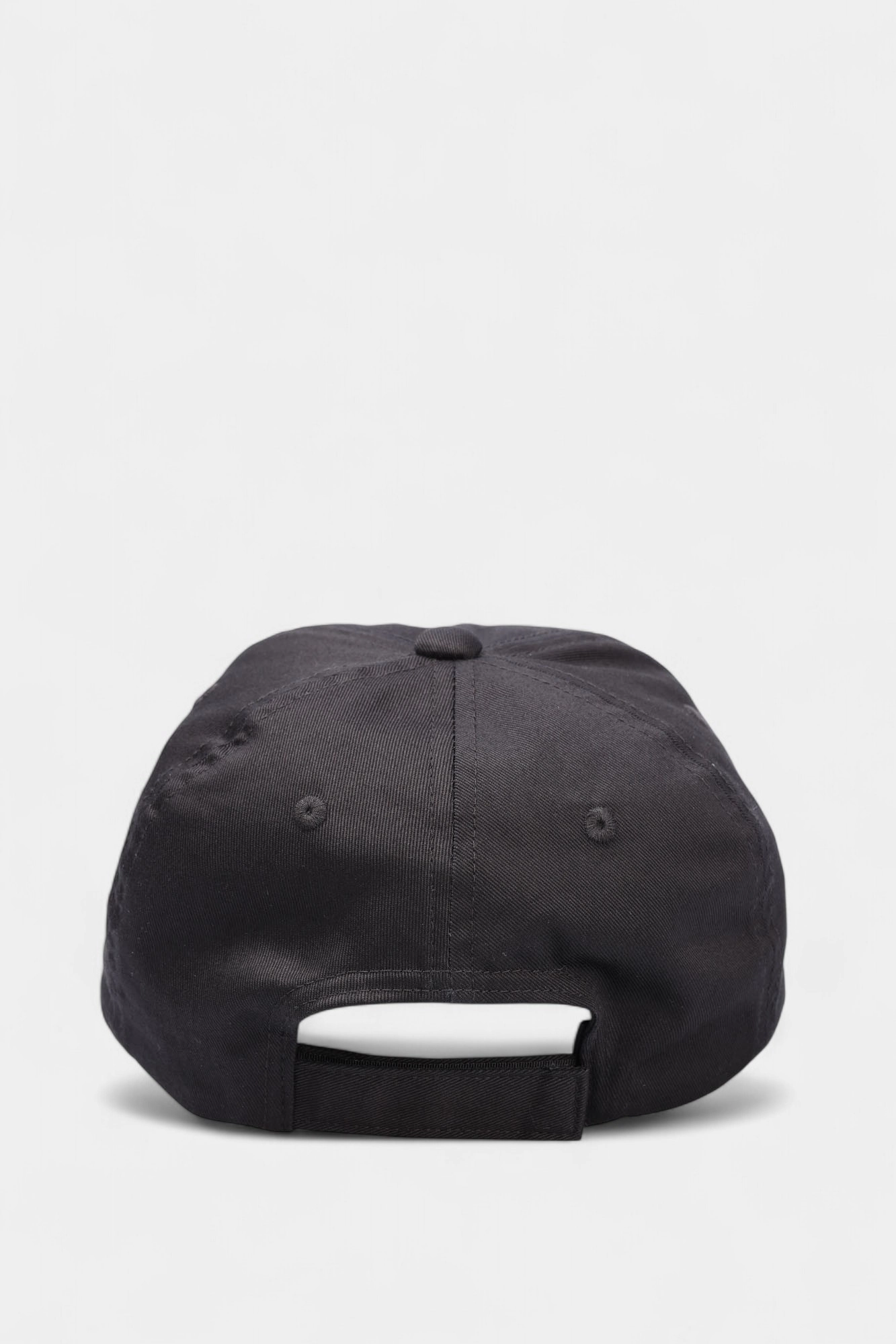 XW000889_AF13445 Кепка Armani Exchange Черный