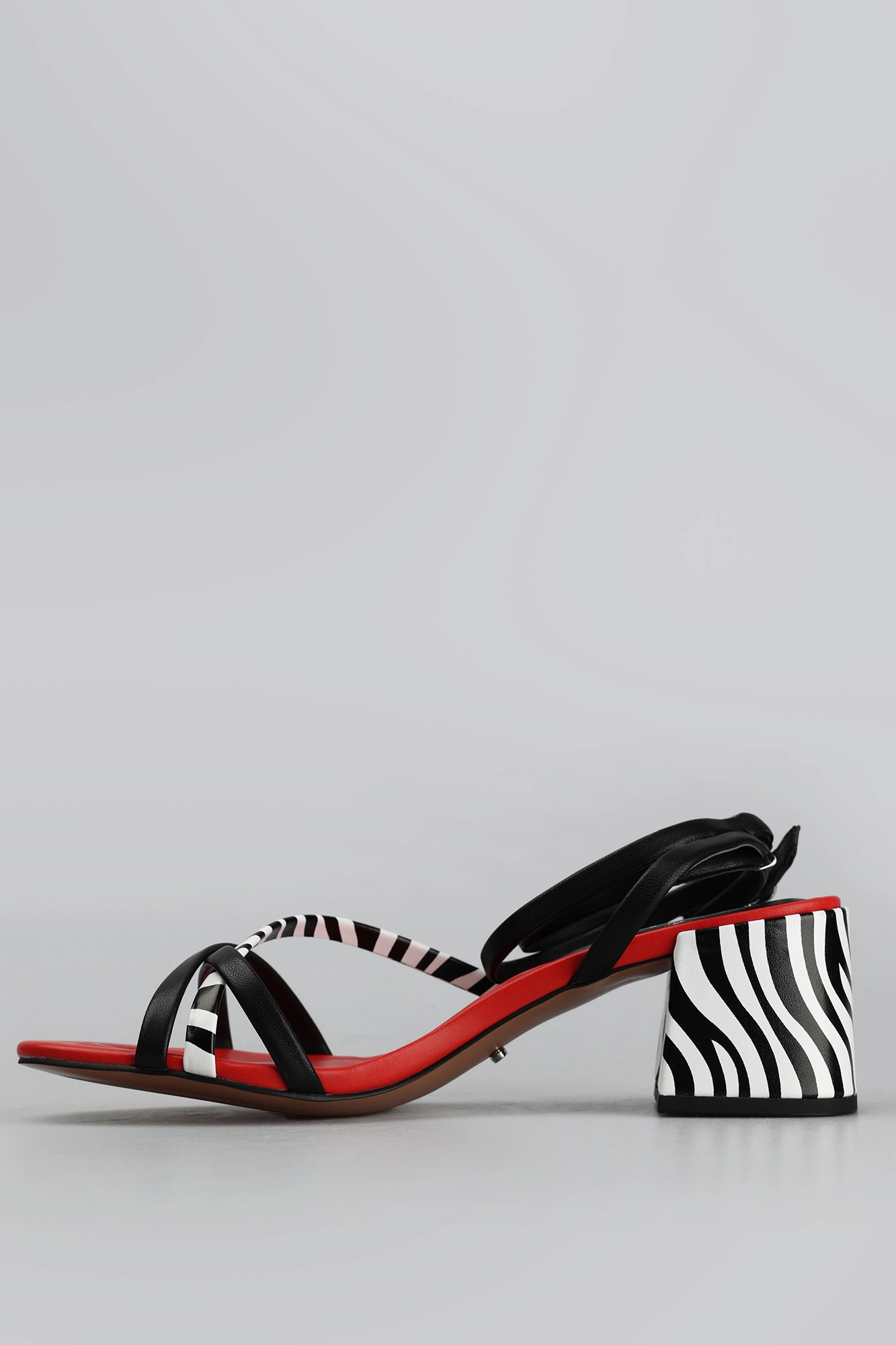 TY918-1 Босоножки Graciana Черный