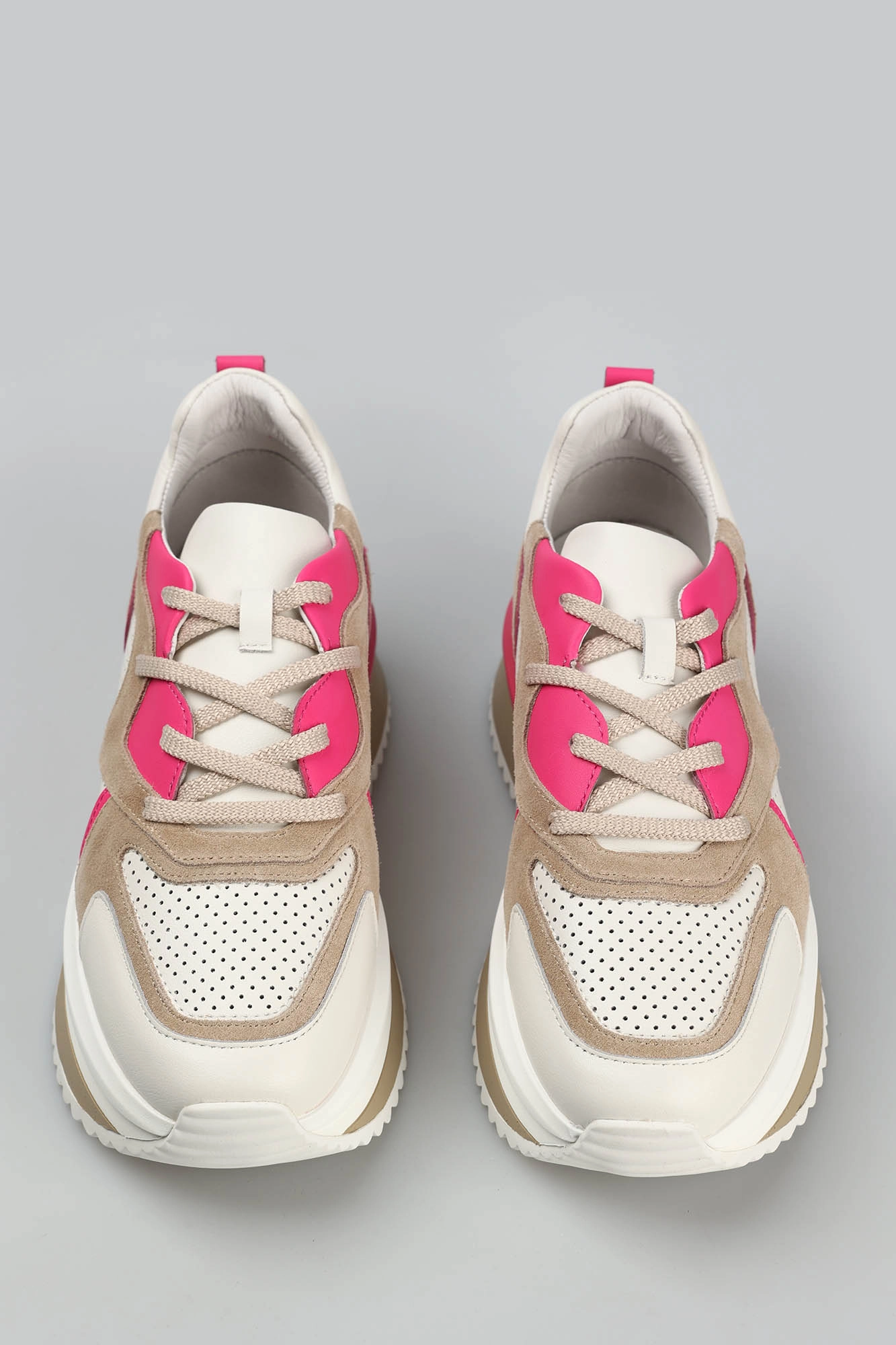 QS562-F201 Кроссовки Graciana Белый