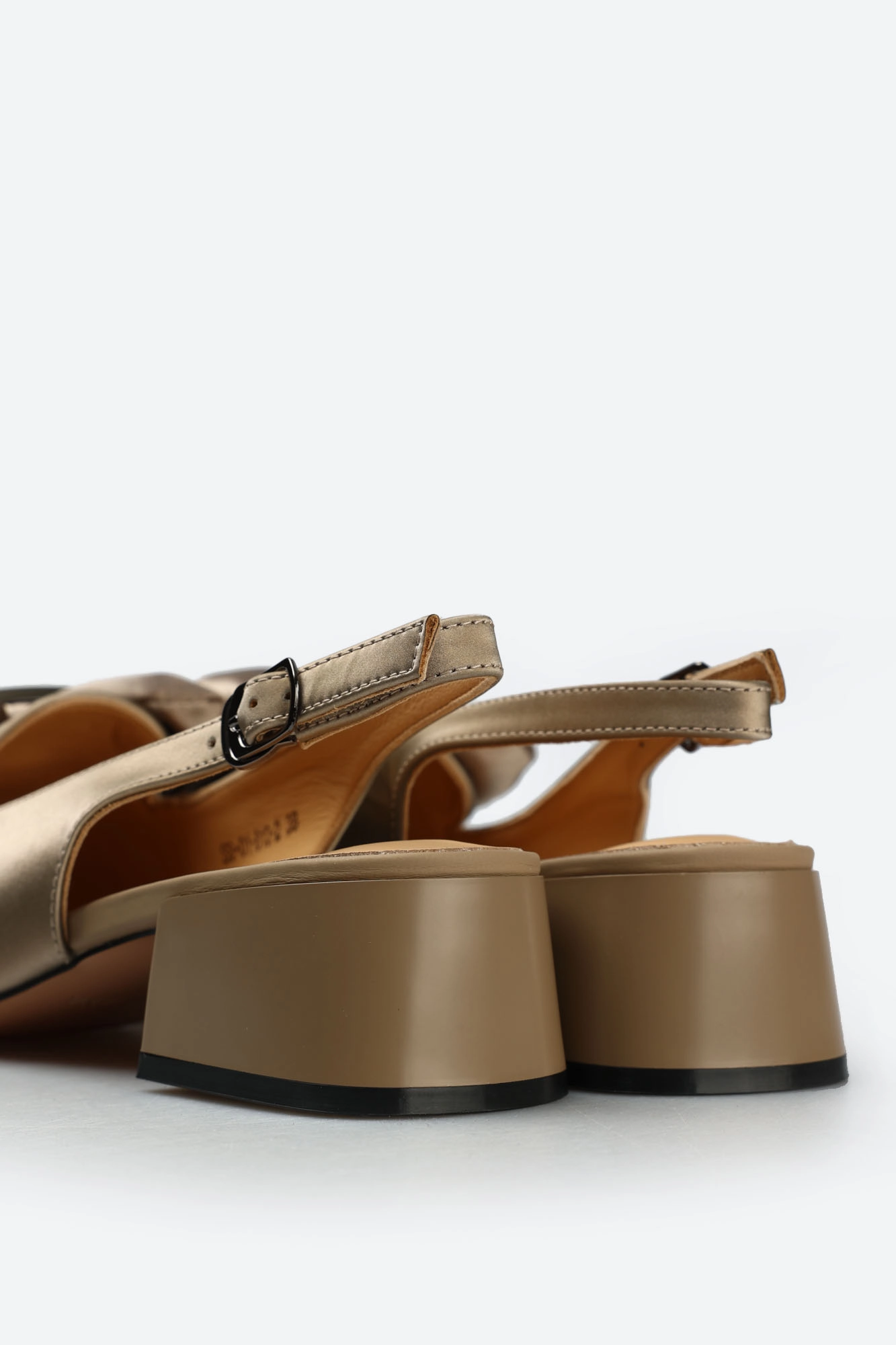 S8-01-813 Босоножки Graciana Бежевый