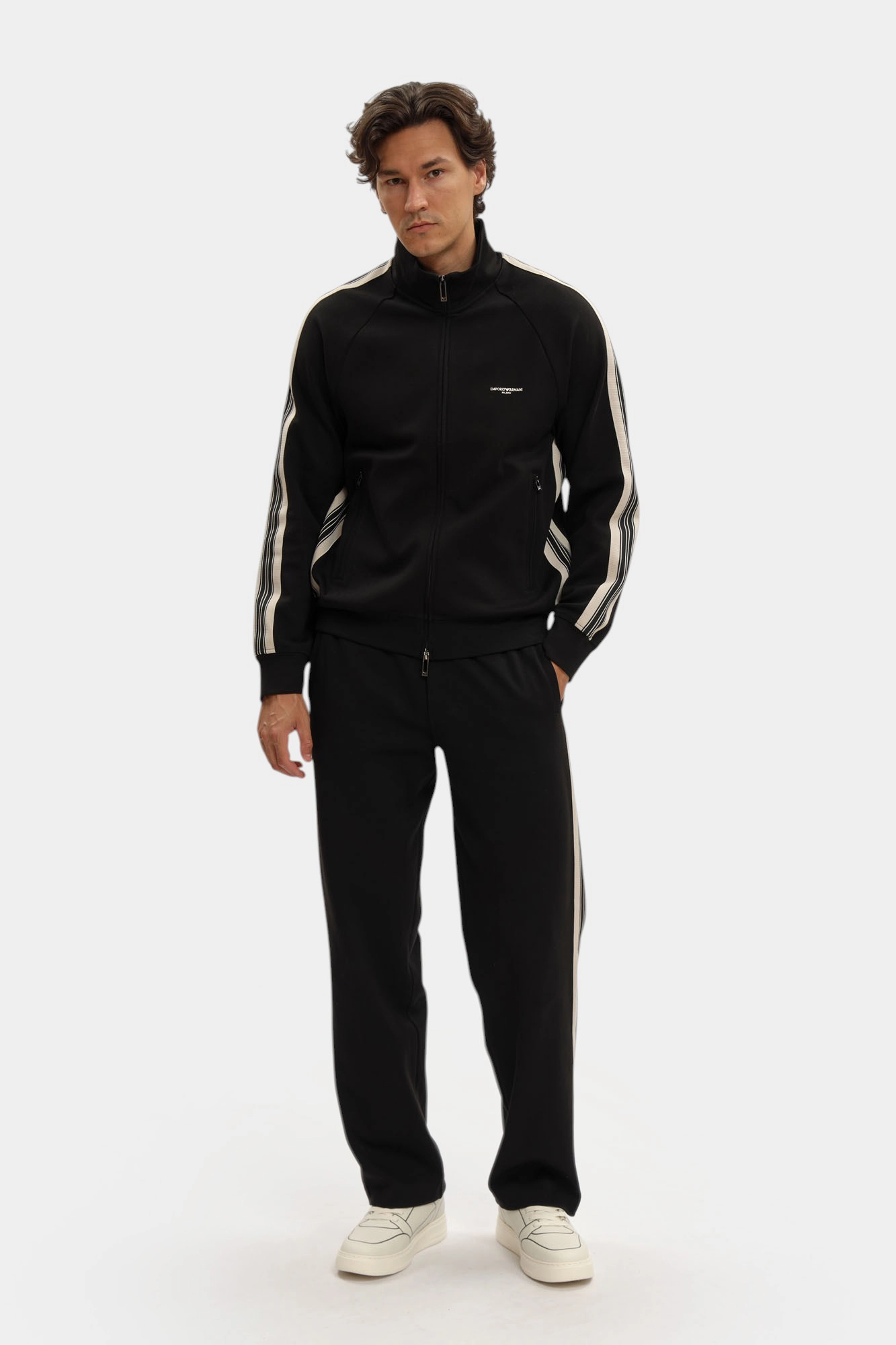 EM002872_ AF13488 Тректоп Emporio Armani Черный