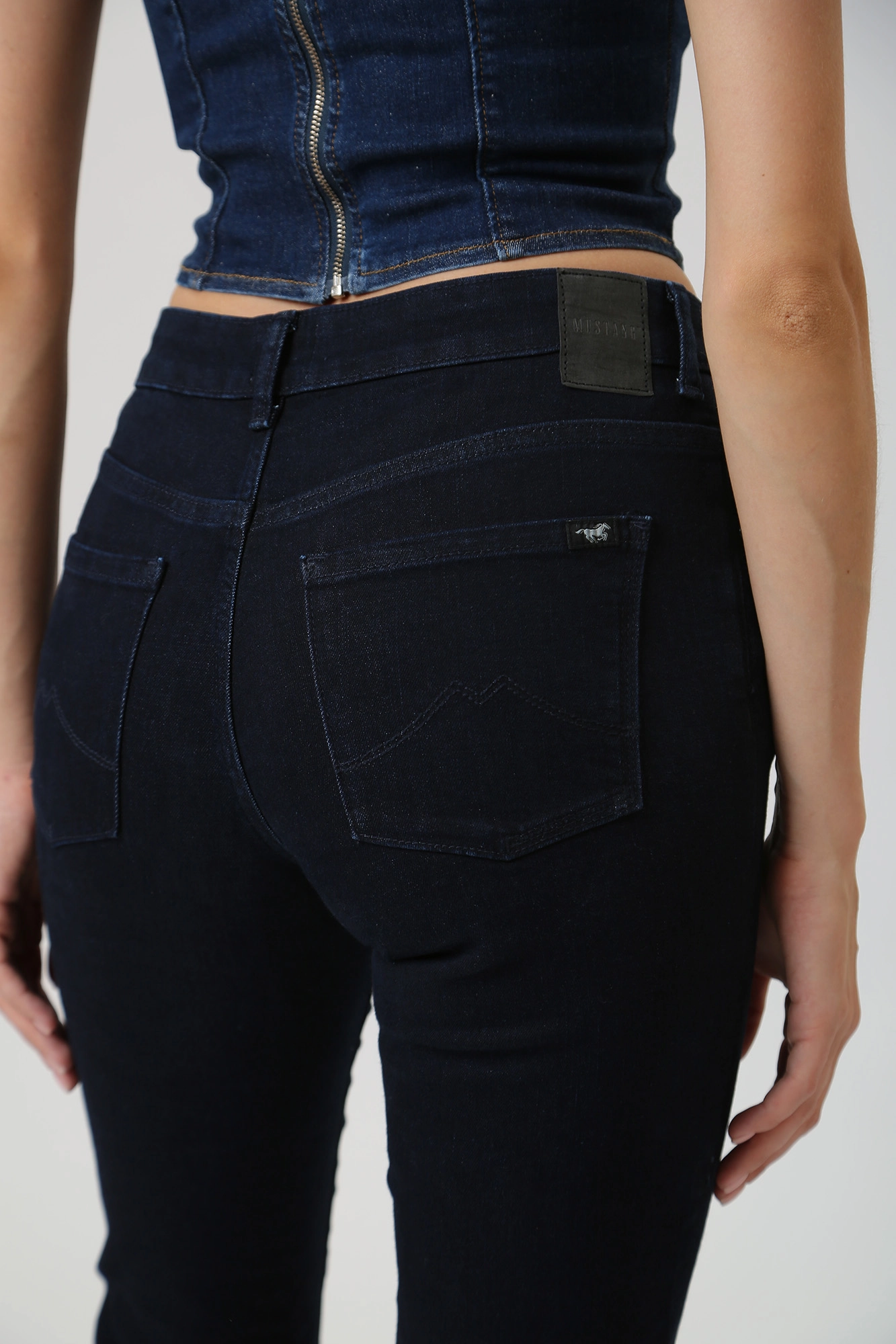 1013586-5000 брюки джинсовые mustang 