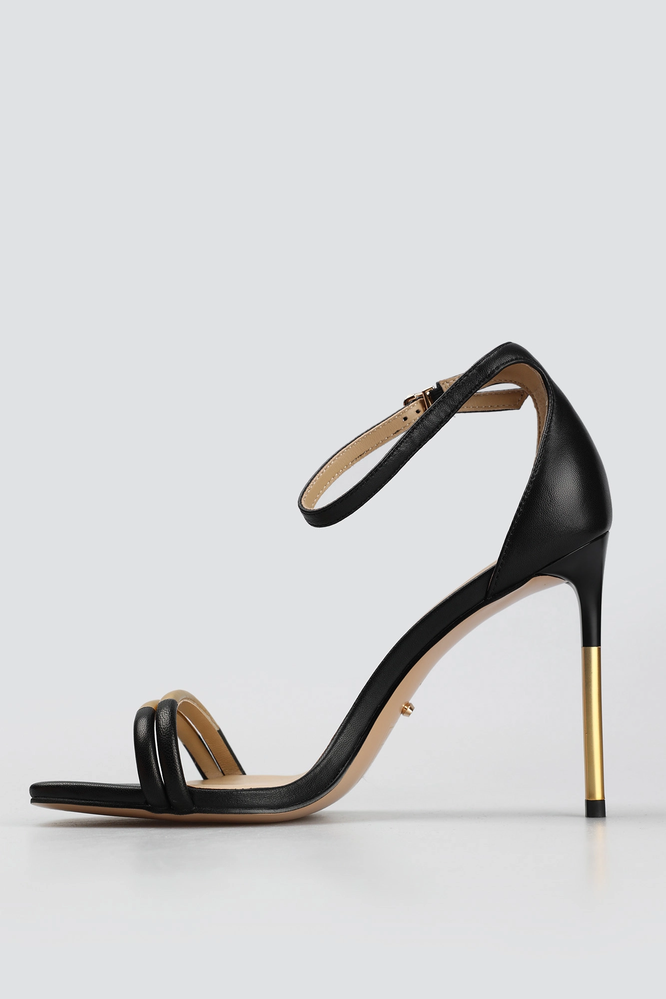 20136-105 Босоножки Graciana Черный