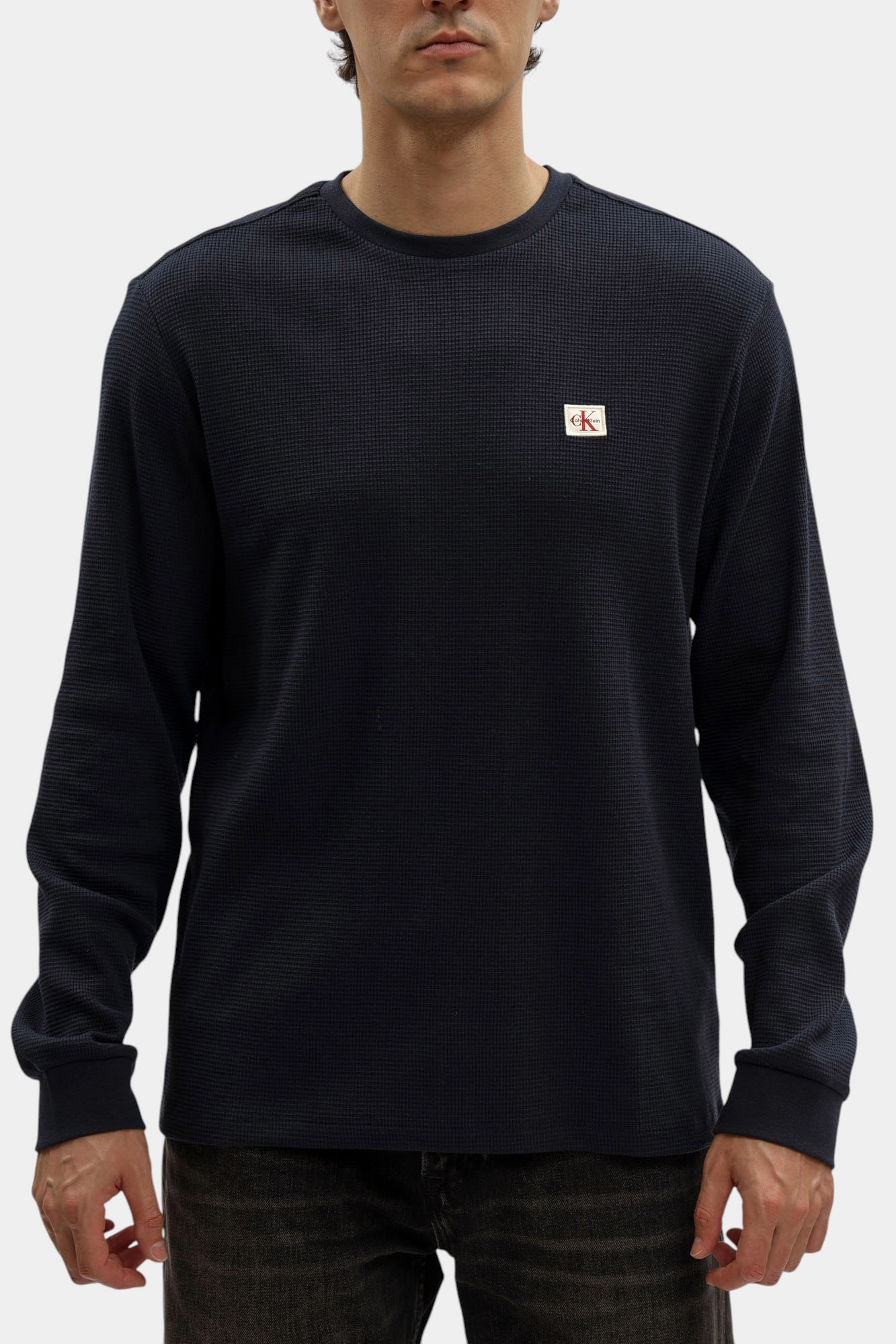 LV040EM217 Лонгслив Calvin Klein Jeans Черный