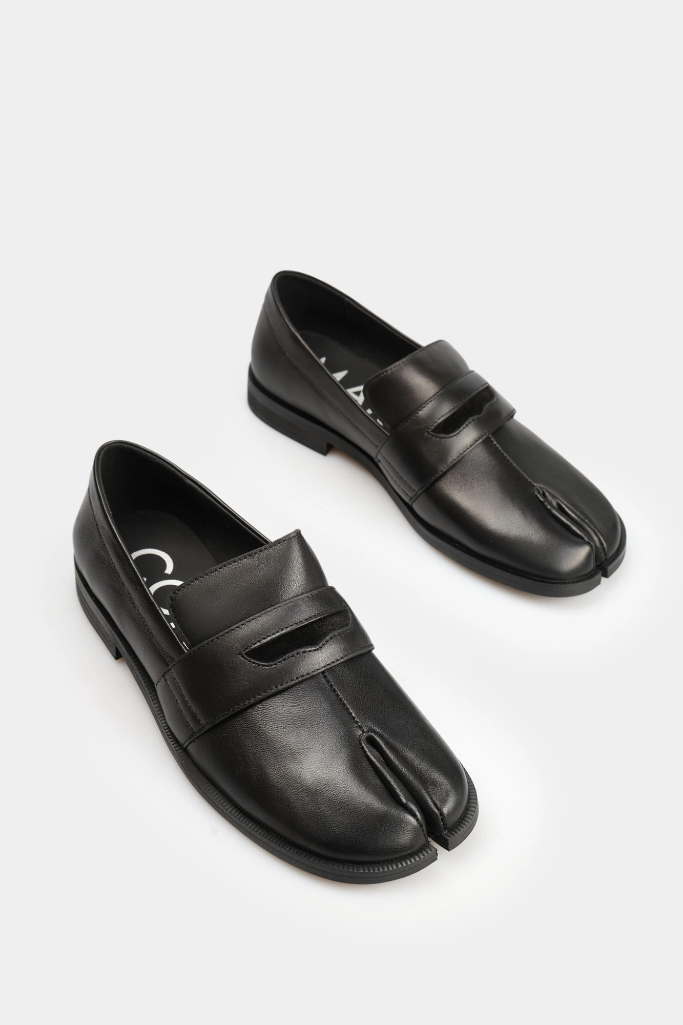 GNS25-2504 Лоферы Marc Cony Черный