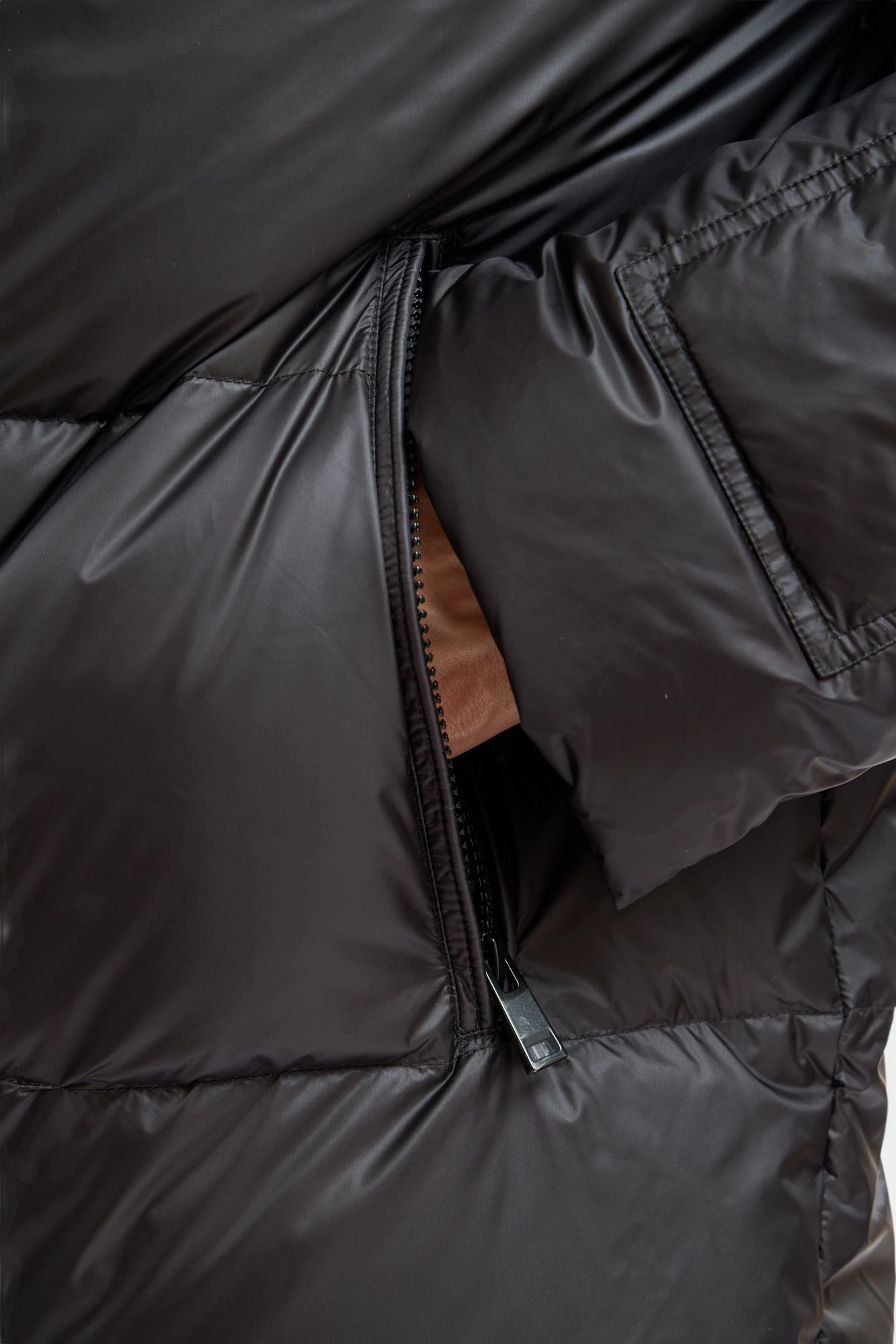 M-KX-252-56-1399 Пуховик The Hills Черный