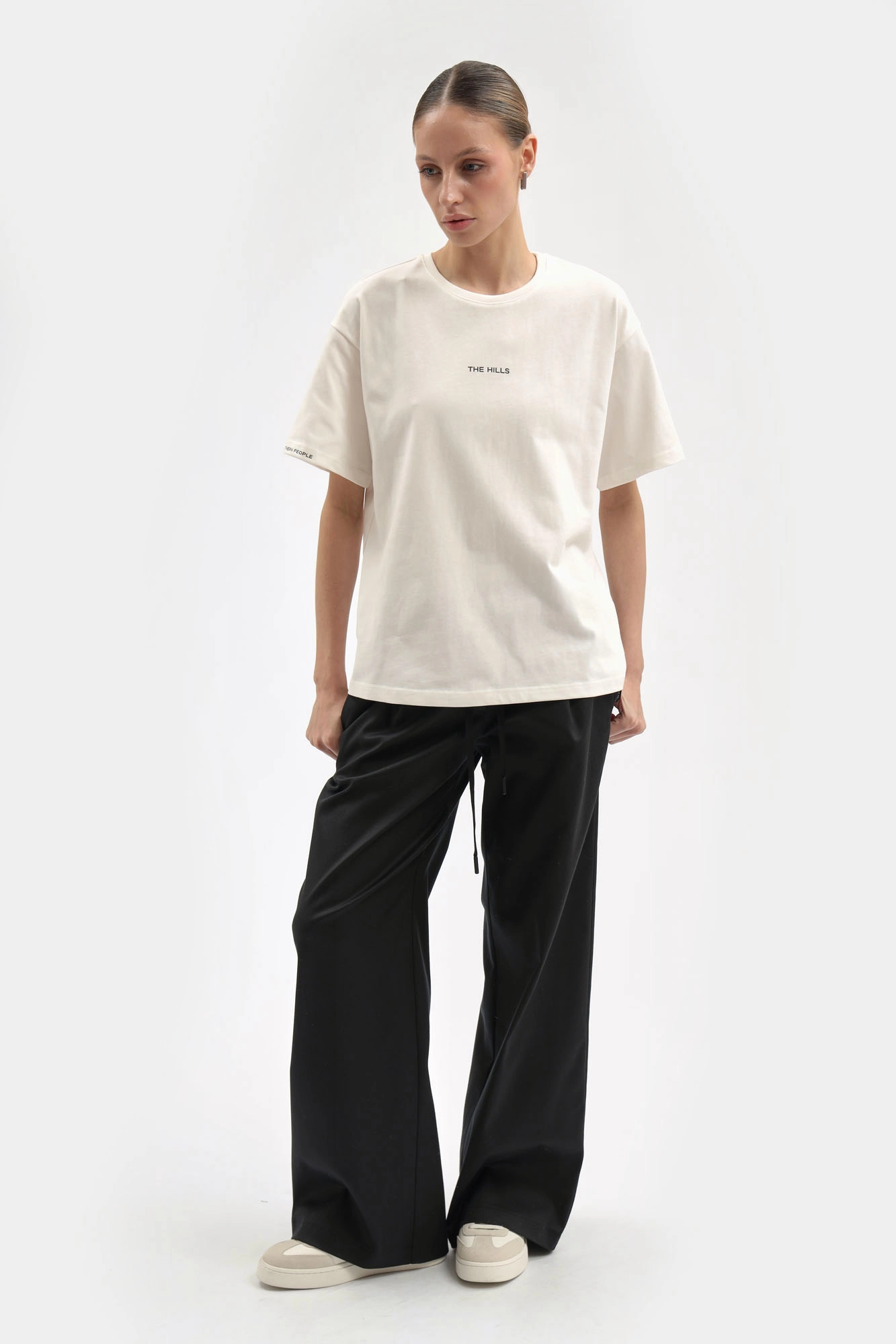 W-261-P-22-1709 футболка the hills 