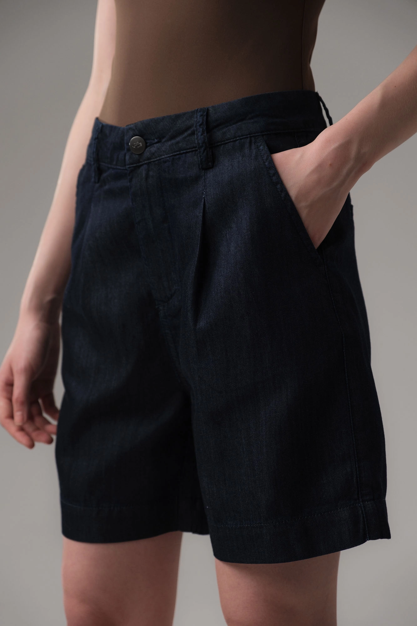 W-251-TK-56-7009 шорты джинсовые the hills 