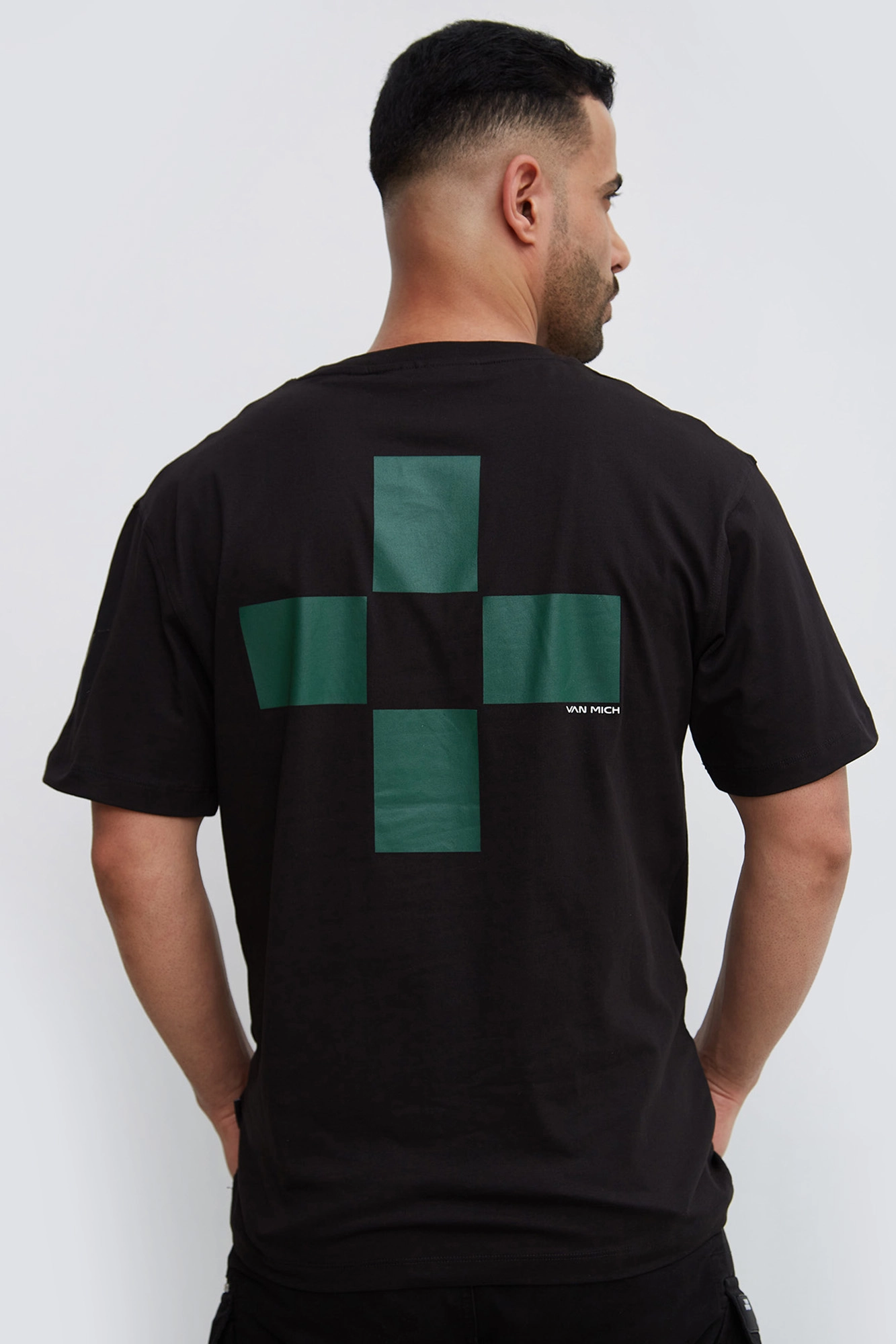 VM-231-22-028 Футболка Van Mich Черный