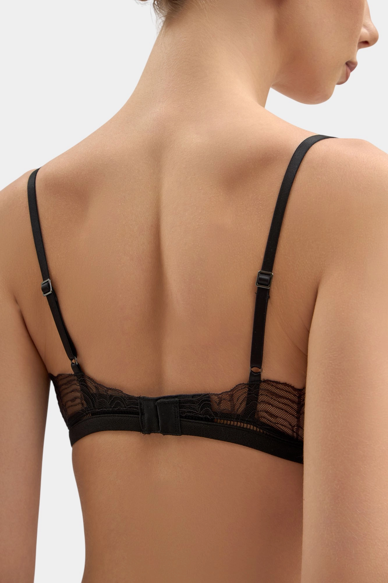 LV00QF8359 топ calvin klein underwear 